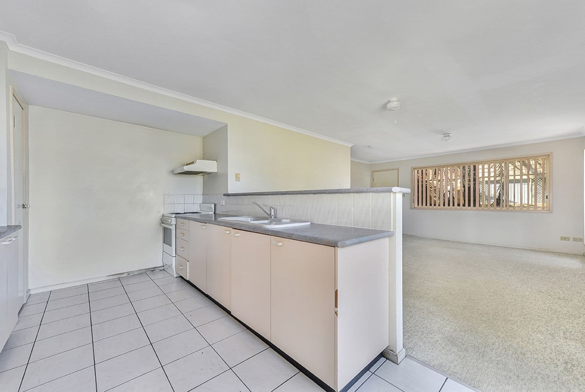 8/23 Bailey Street, Woody Point, QLD, 4019, Woody Point - Thumbnail 3
