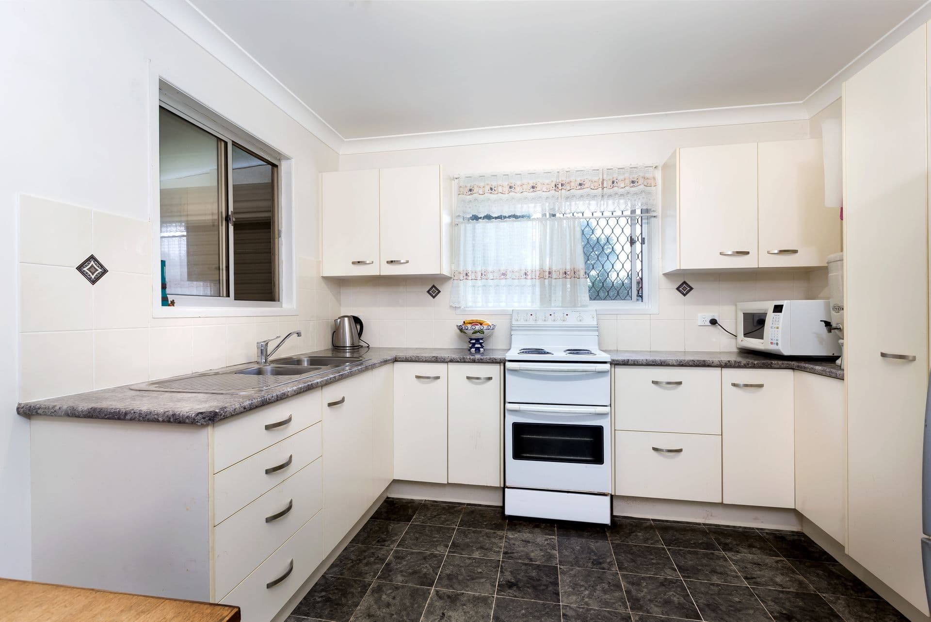 8 Sinnott Street,, Deception Bay, QLD, 4508, Deception Bay - Thumbnail 4