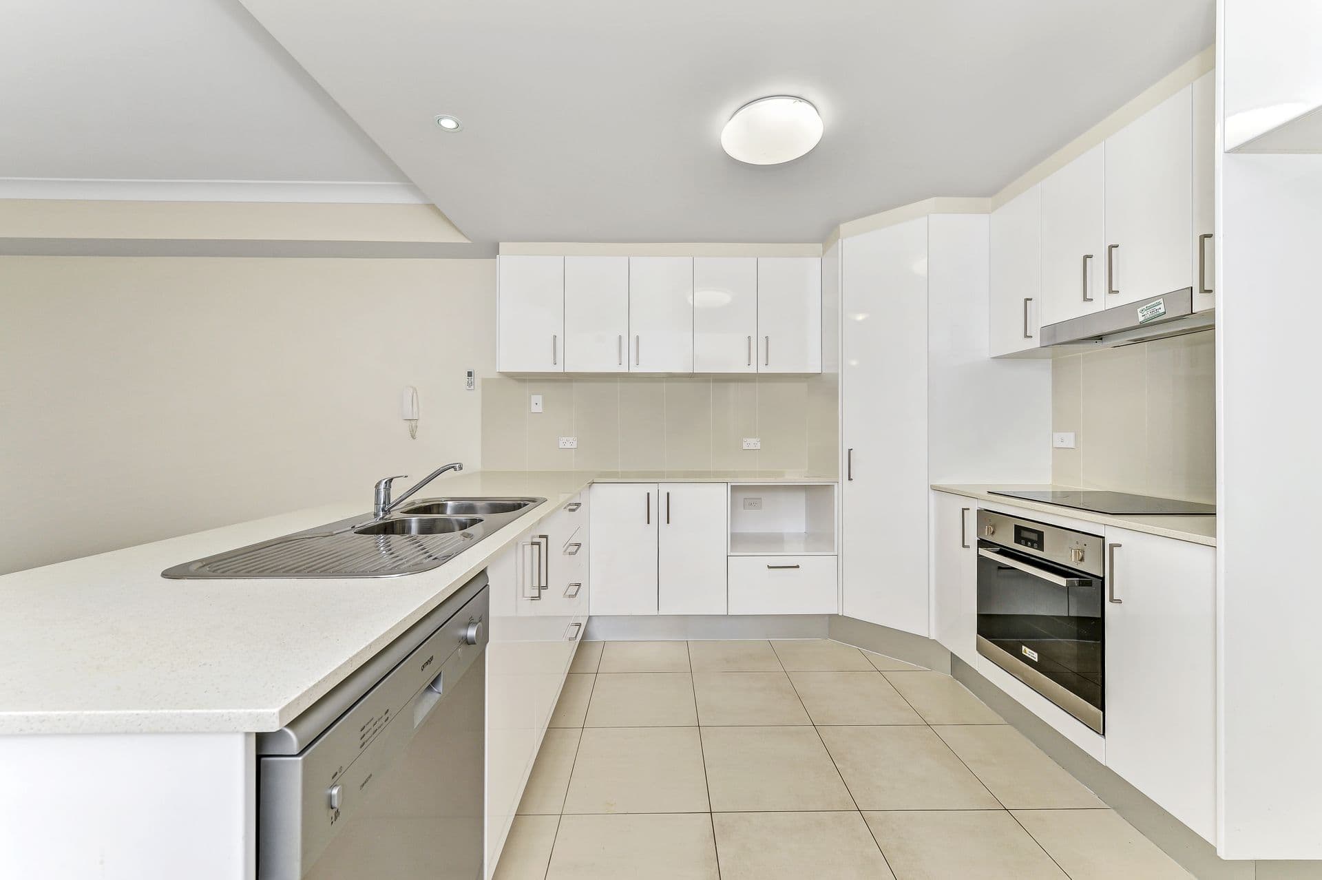 10/152 Mein Street, Scarborough, QLD, 4020, Scarborough - Thumbnail 2