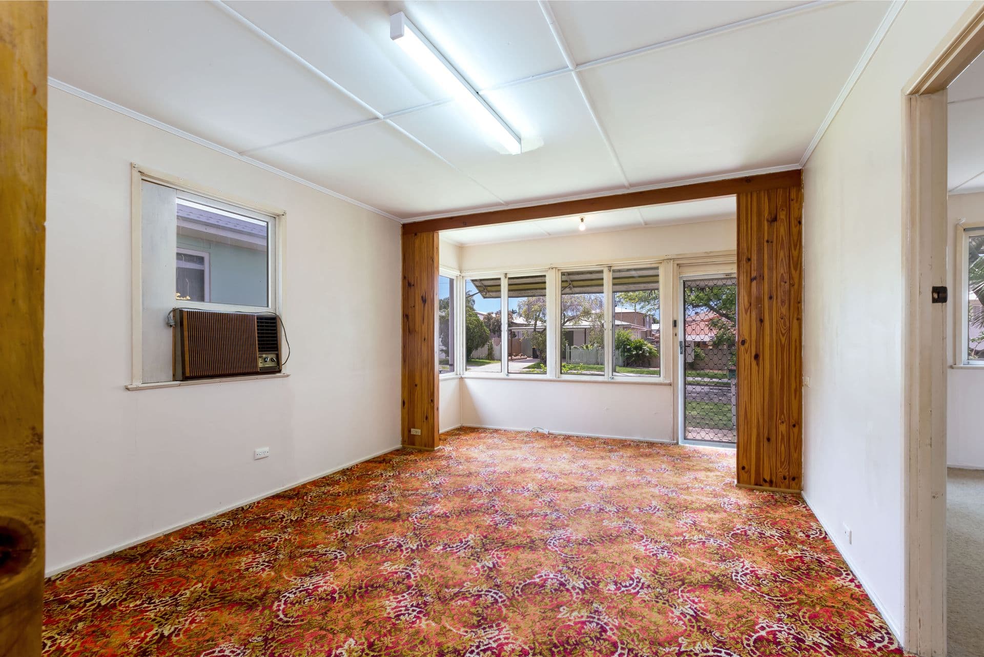 21 Livermore Street, Redcliffe, QLD, 4020, Redcliffe - Thumbnail 2