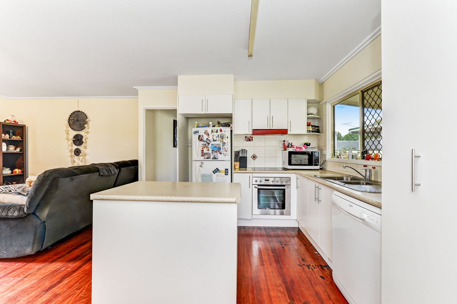 29 Highland Street, Redcliffe, QLD, 4020, Redcliffe - Thumbnail 3