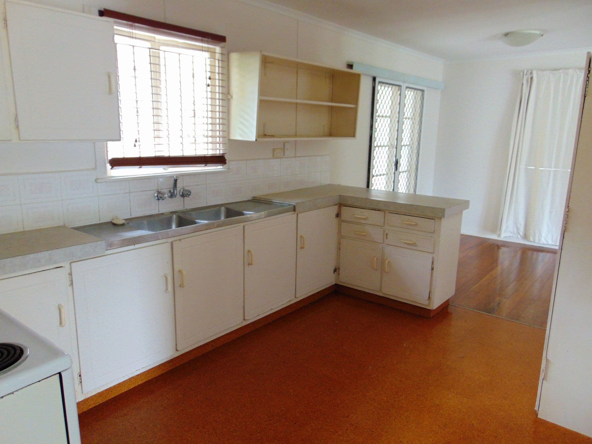 20 Jeffrey Street, Redcliffe, QLD, 4020, Redcliffe - Thumbnail 2