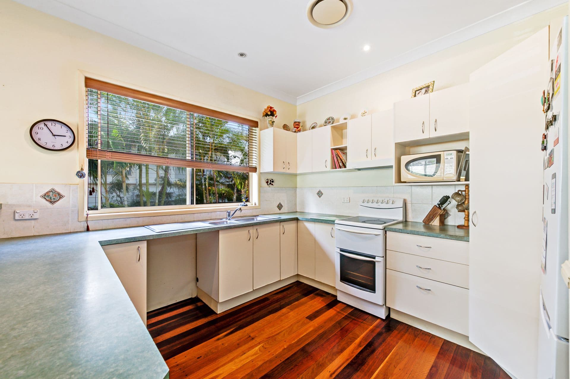 216  SCARBOROUGH ROAD, Scarborough, QLD, 4020, Scarborough - Thumbnail 3