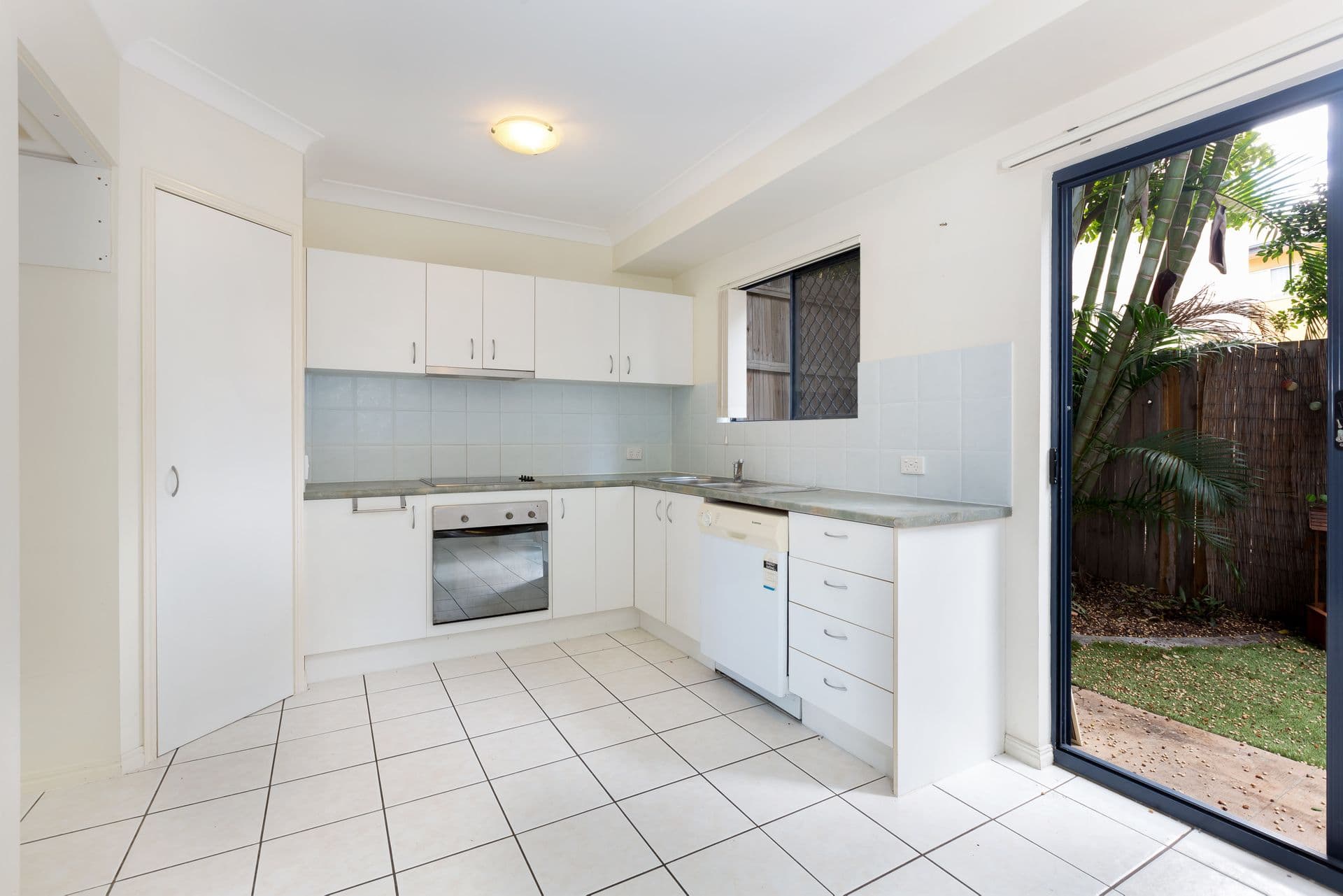 3/34 Silvyn Street, Redcliffe, QLD, 4020, Redcliffe - Thumbnail 4