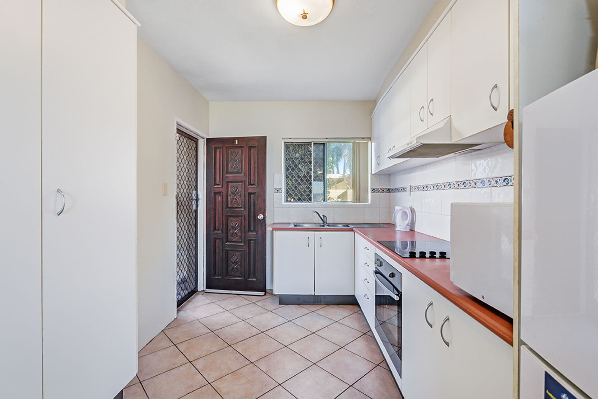 1/52 Prince Edward Pde, Redcliffe, QLD, 4020, Redcliffe - Thumbnail 3