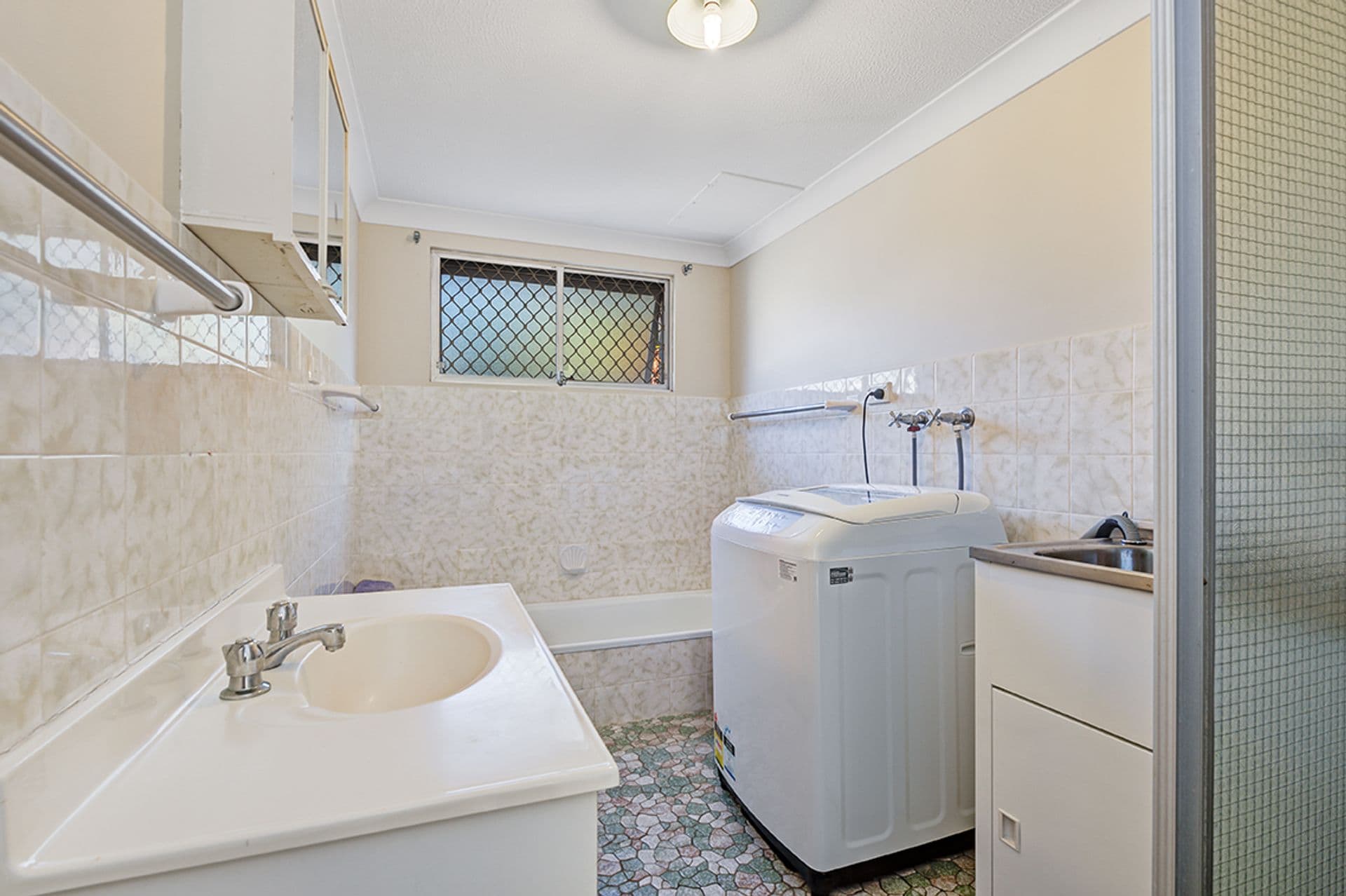 1/52 Prince Edward Pde, Redcliffe, QLD, 4020, Redcliffe - Thumbnail 8