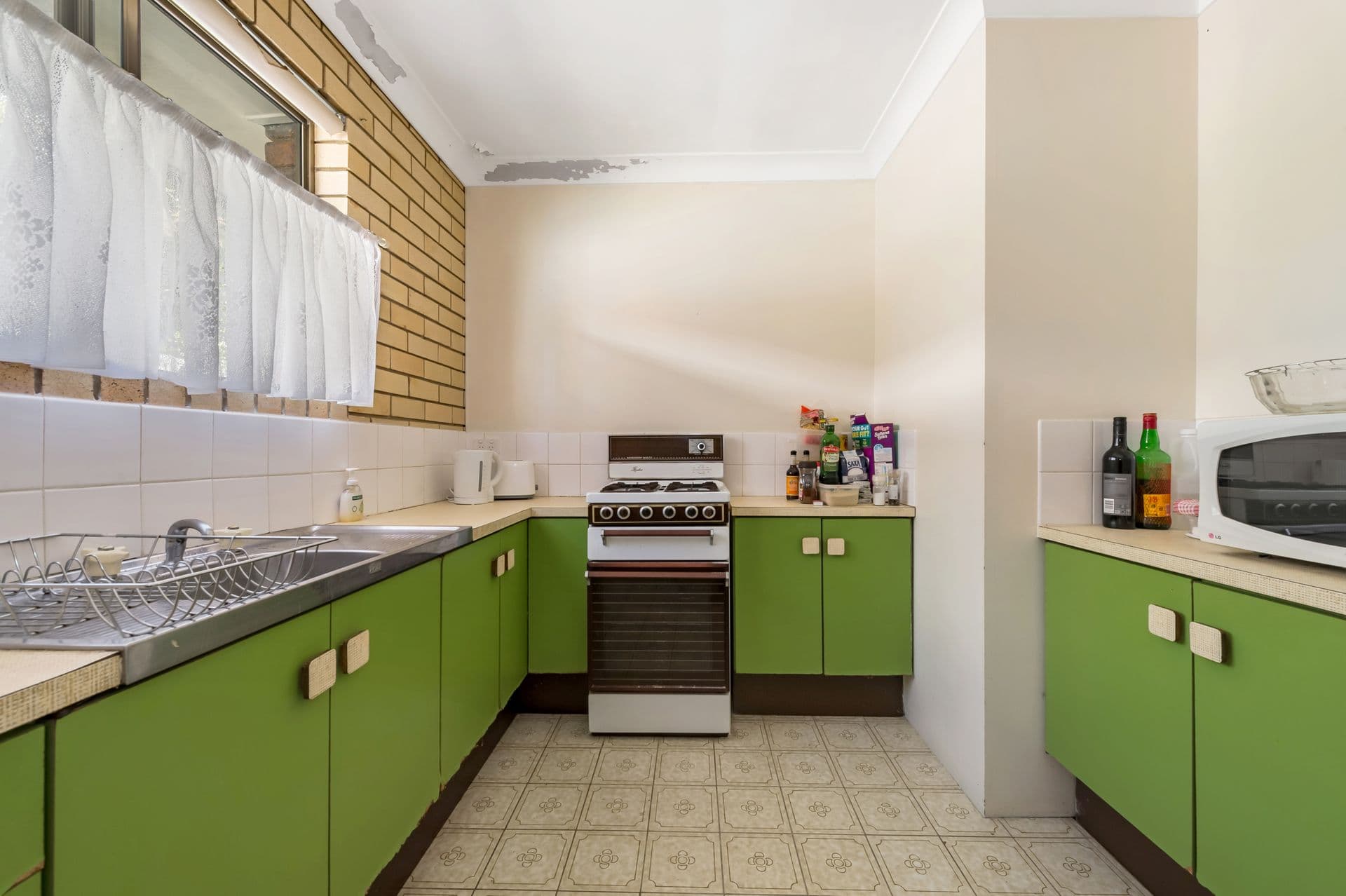 5/124 Oxley Ave, Woody Point, QLD, 4019, Woody Point - Thumbnail 2