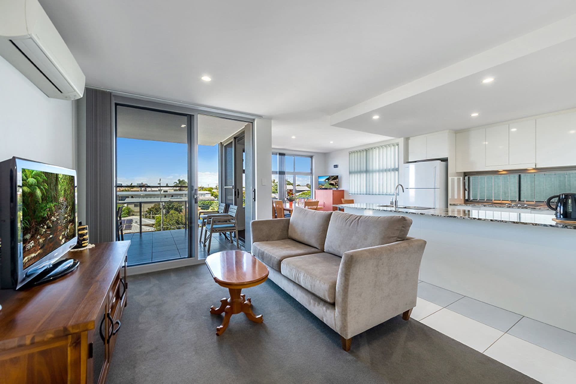 401/4 Anderson Street, Scarborough, QLD, 4020, Scarborough - Thumbnail 2