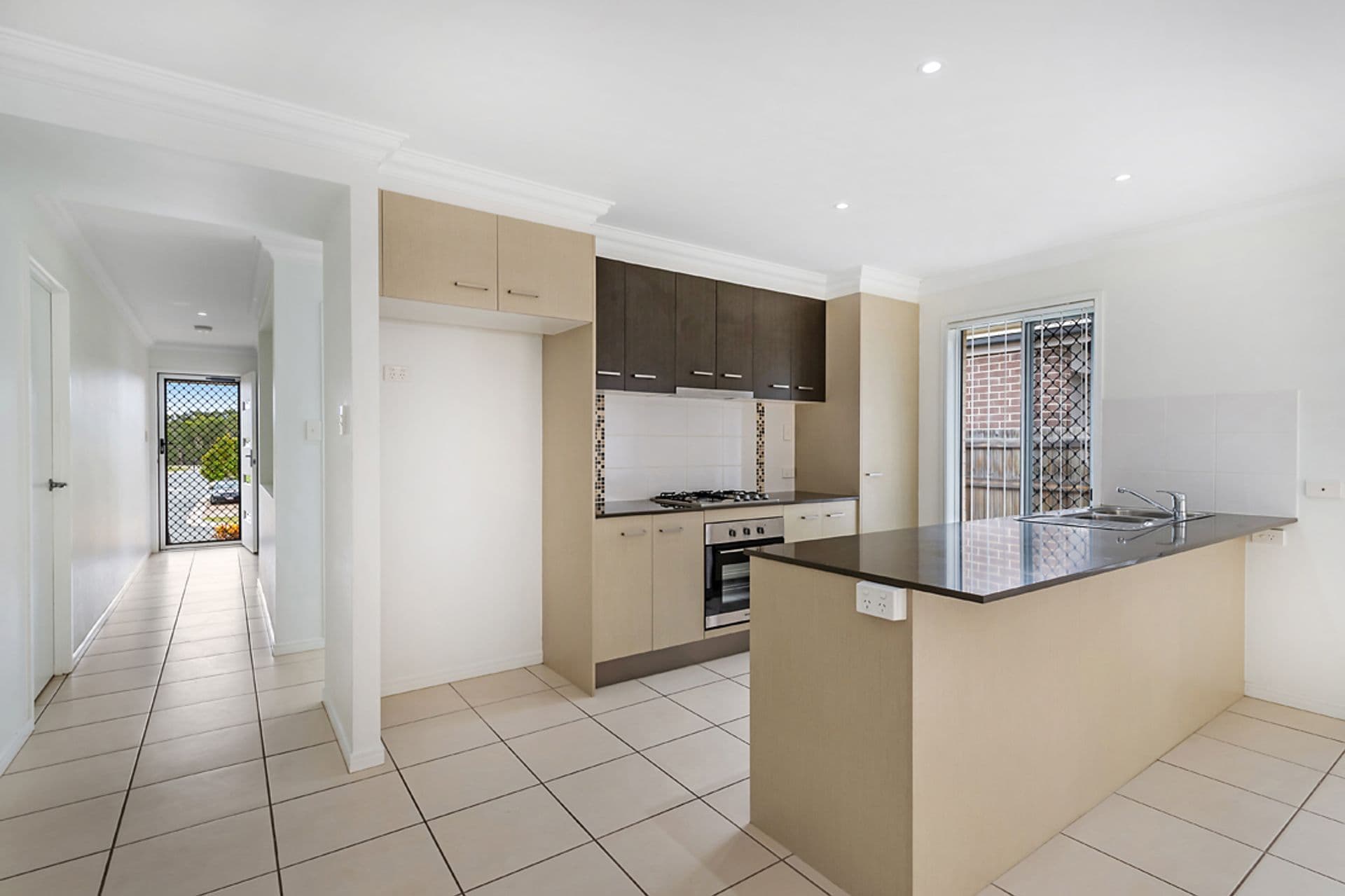 33 Woodlight Street, Mango Hill, QLD, 4509, Mango Hill - Thumbnail 2