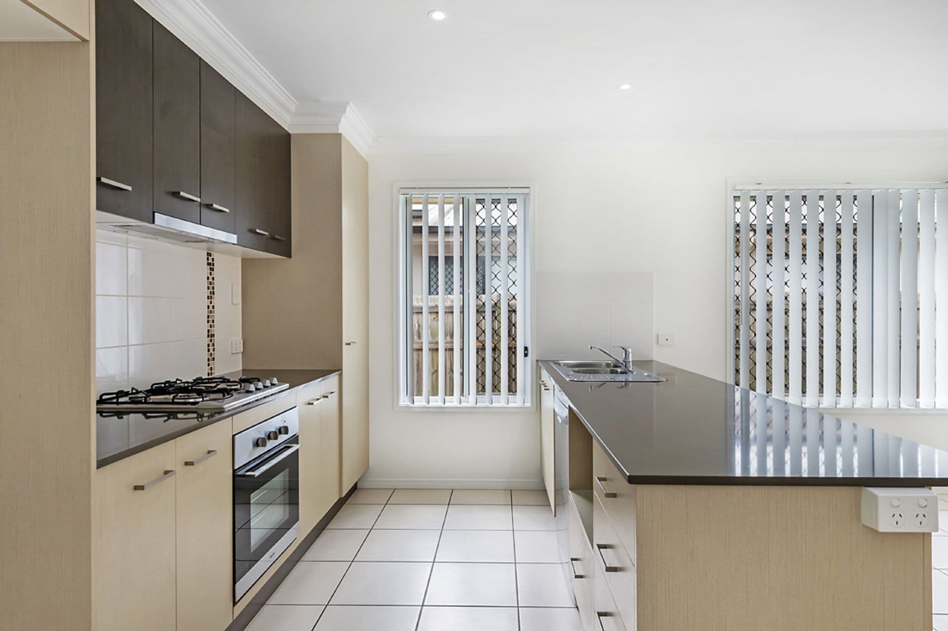 33 Woodlight Street, Mango Hill, QLD, 4509, Mango Hill - Thumbnail 3