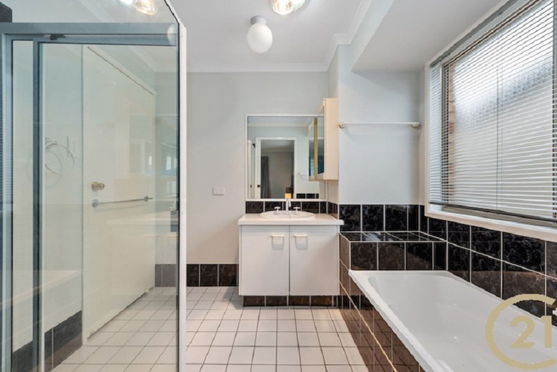 2 Adam Street, Beachmere, QLD, 4510, Beachmere - Thumbnail 5