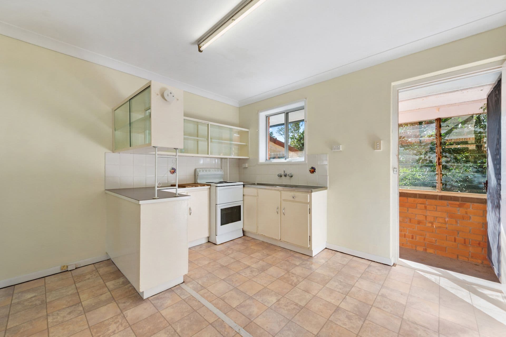 16 McCulloch Avenue, Margate, QLD, 4019, Margate - Thumbnail 5