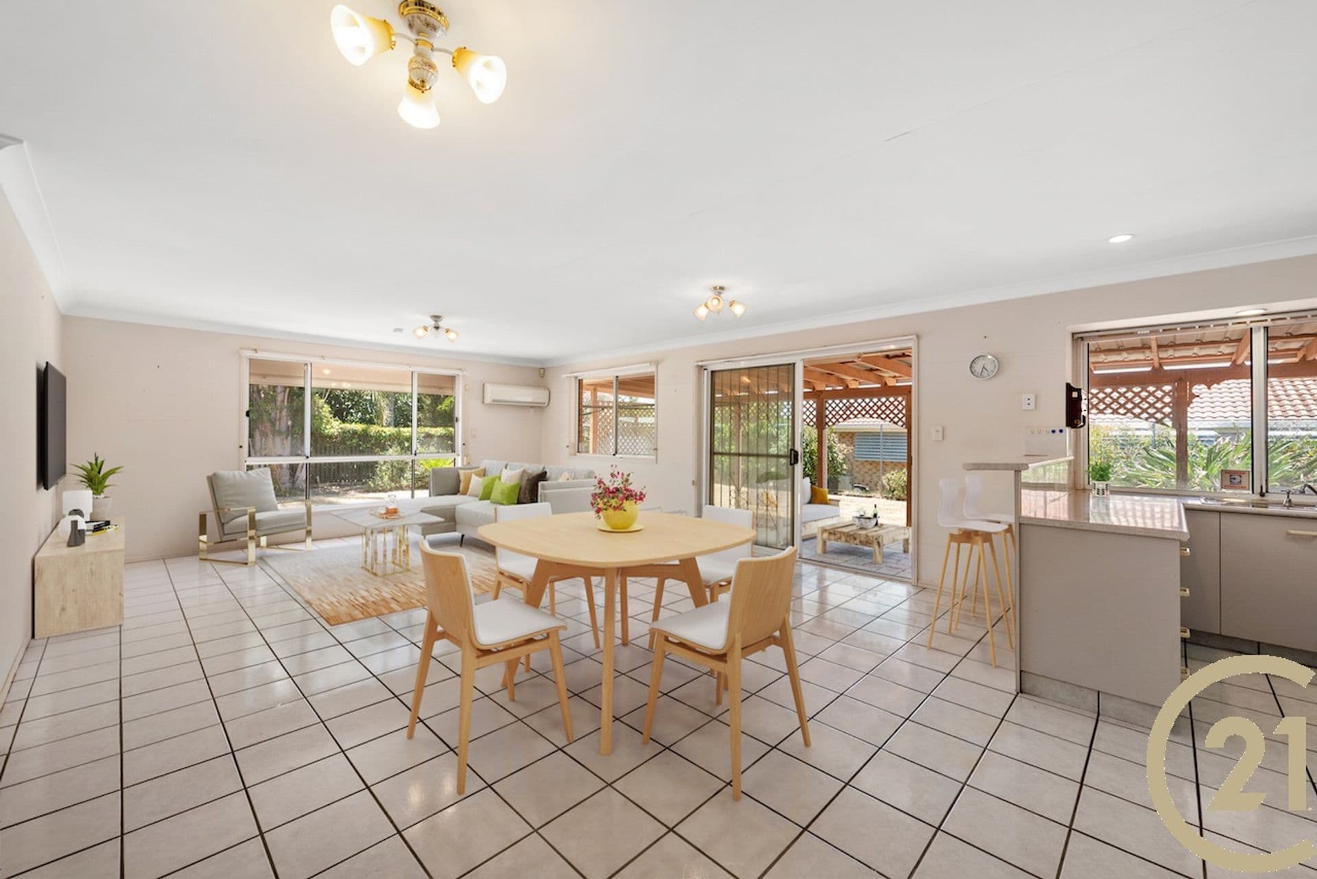 82 Phillip Parade, Deception Bay, QLD, 4508, Deception Bay - Thumbnail 2