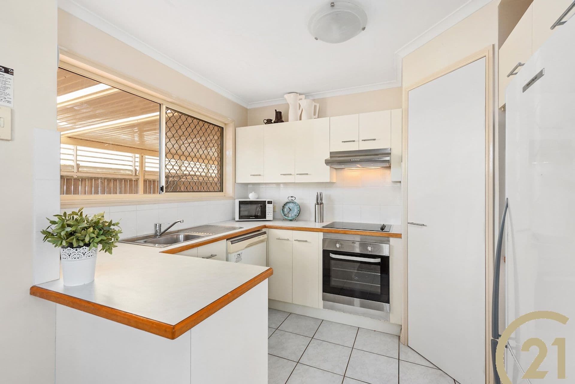 1/8 Irene Street, Redcliffe, QLD, 4020, Redcliffe - Thumbnail 2