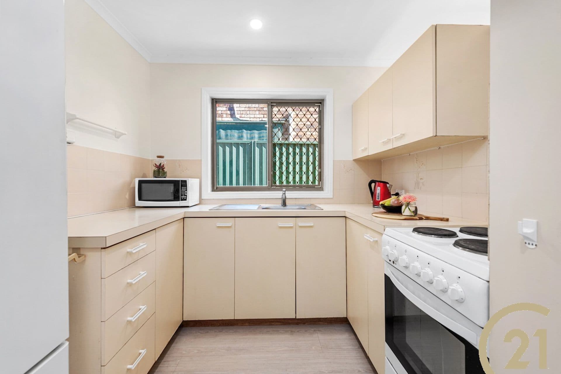 2/13 Dunns Terrace, Scarborough, QLD, 4020, Scarborough - Thumbnail 3
