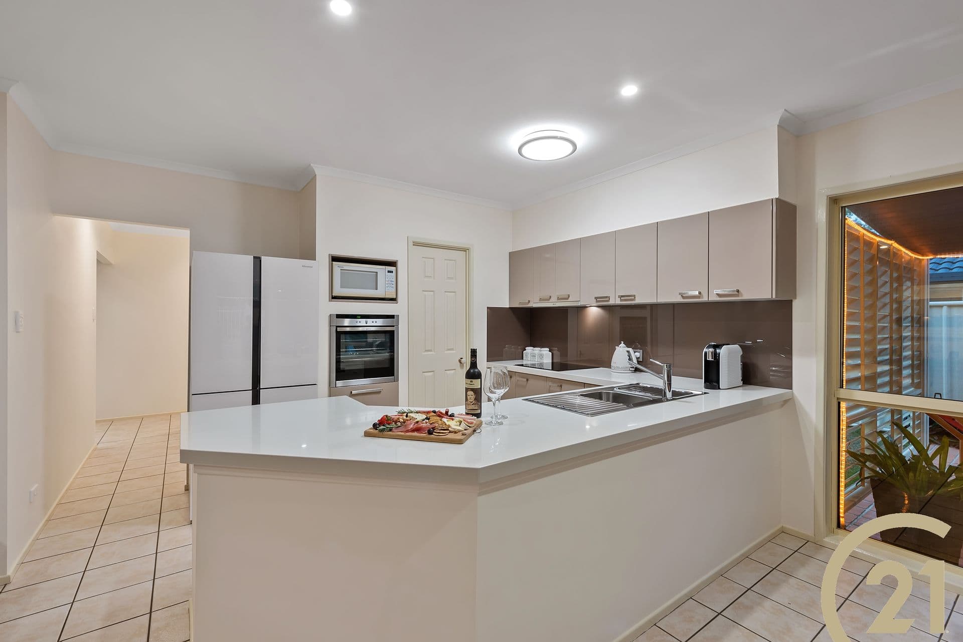 6 Daniel Court, Scarborough, QLD, 4020, Scarborough - Thumbnail 5