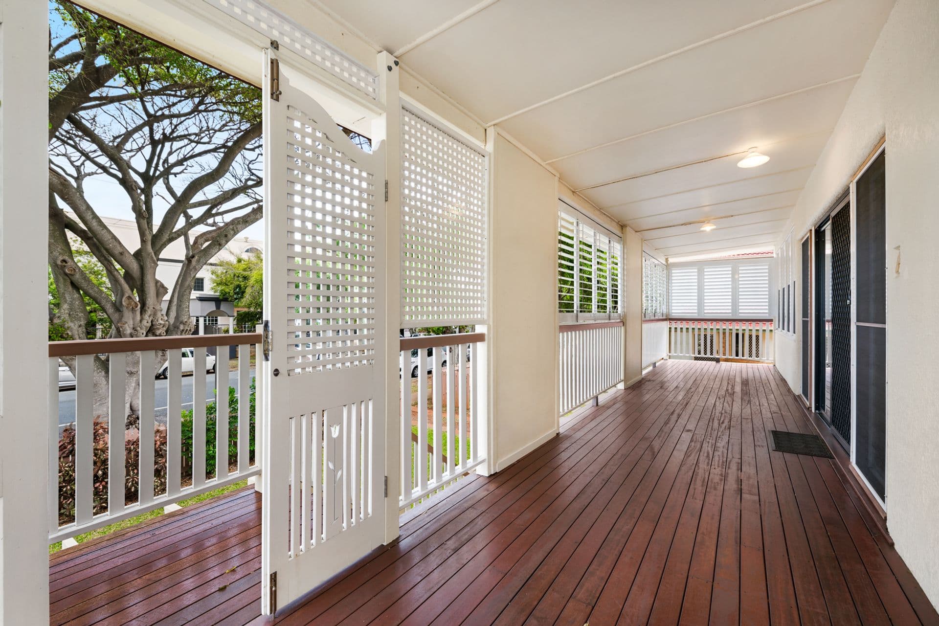79 Prince Edward Parade, Redcliffe, QLD, 4020, Redcliffe - Thumbnail 2