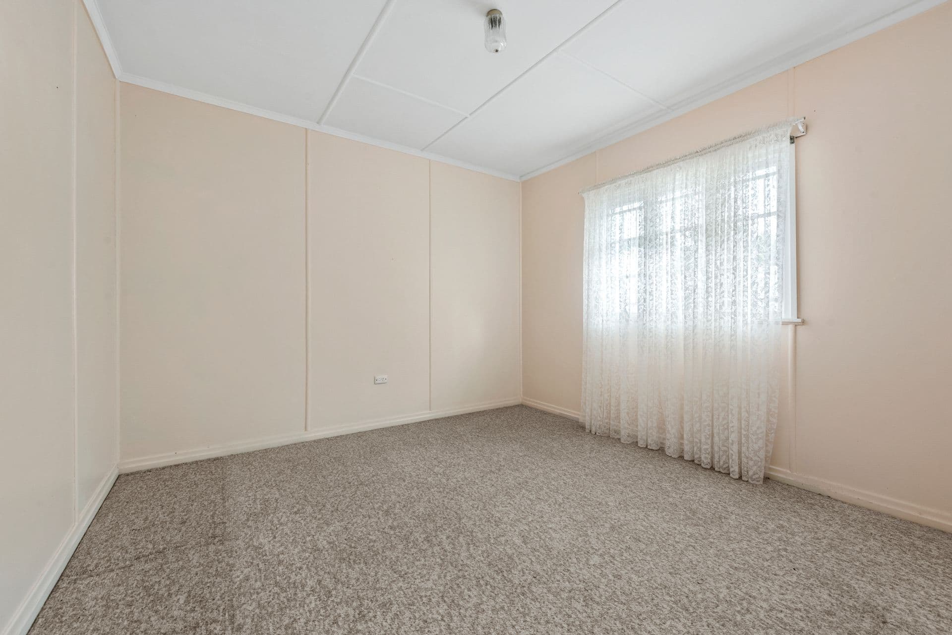 33 Hardiman Street, Woody Point, QLD, 4019, Woody Point - Thumbnail 7