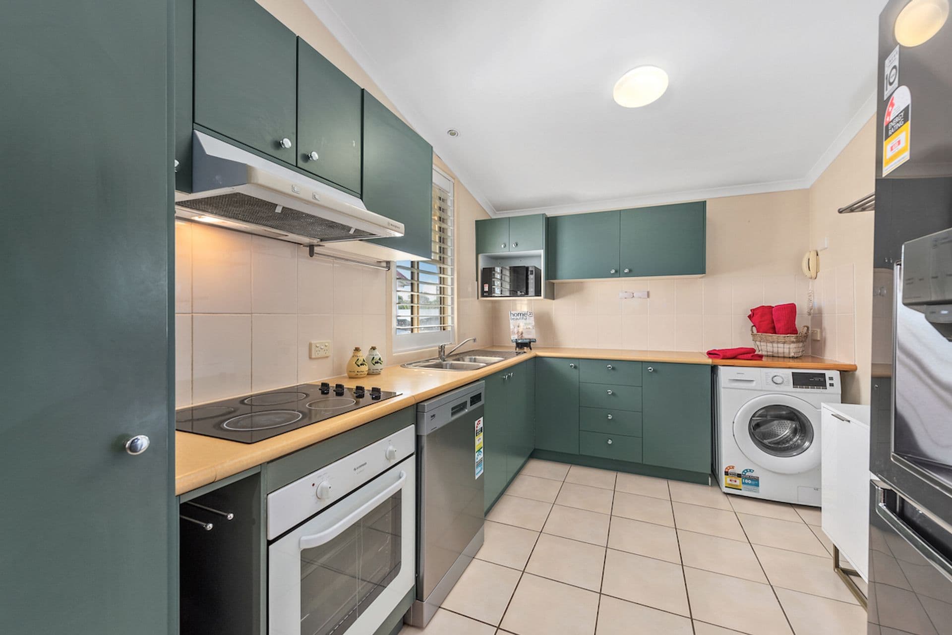 49 Wendy Crescent, Clontarf, QLD, 4019, Clontarf - Thumbnail 5