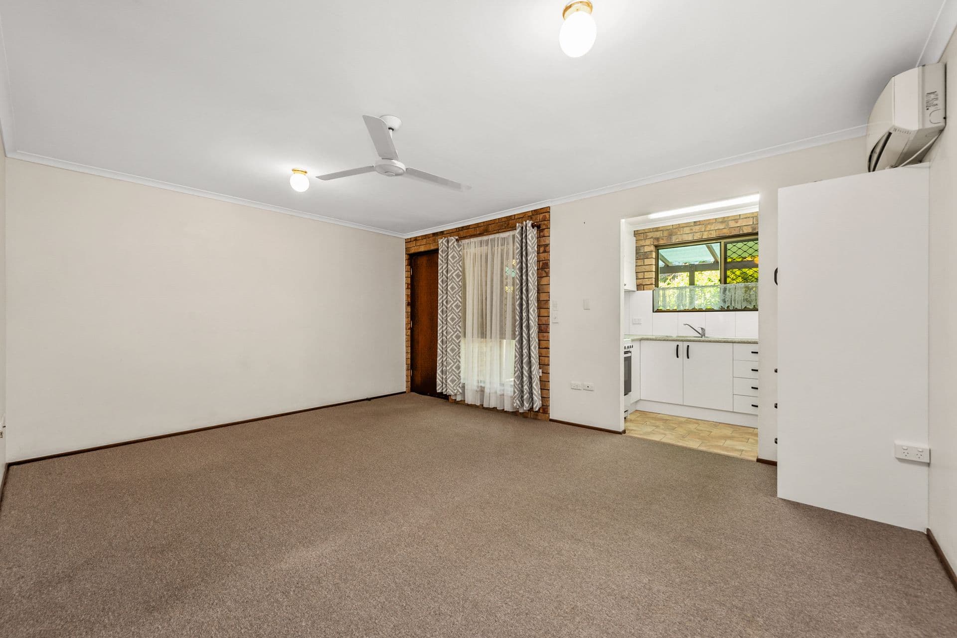 1/1 Rock Street, Scarborough, QLD, 4020, Scarborough - Thumbnail 4
