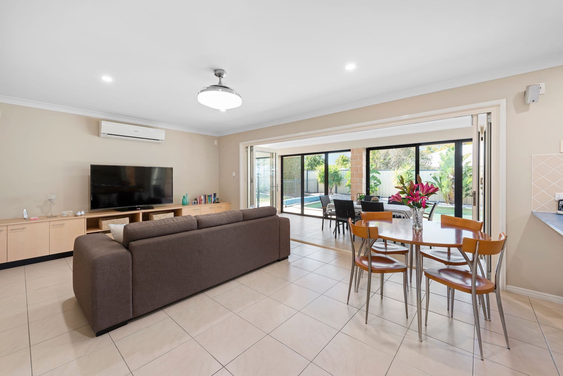 11 Barculdie Crescent, Deception Bay, QLD, 4508, Deception Bay - Thumbnail 5