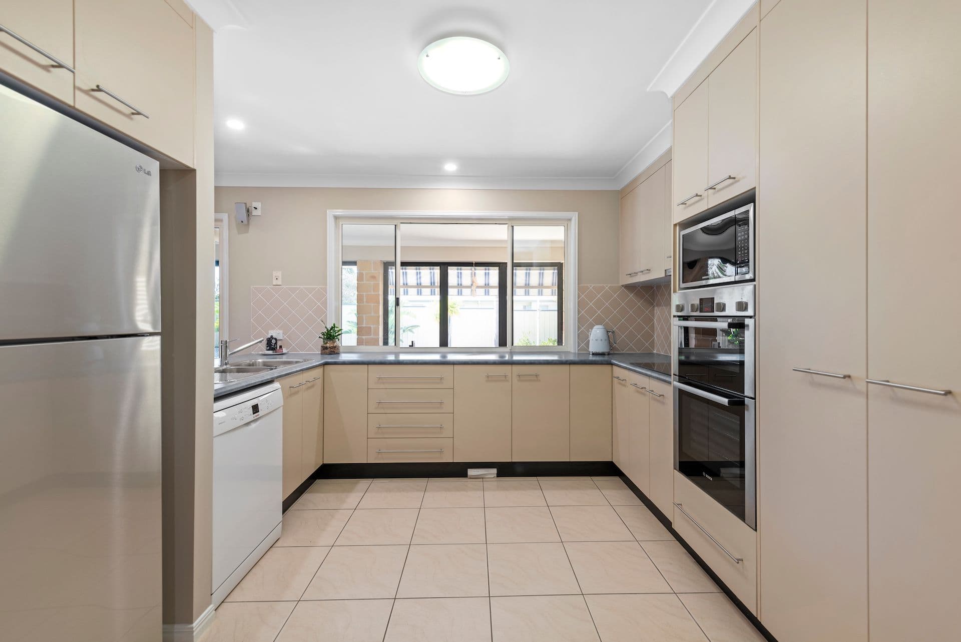 11 Barculdie Crescent, Deception Bay, QLD, 4508, Deception Bay - Thumbnail 6