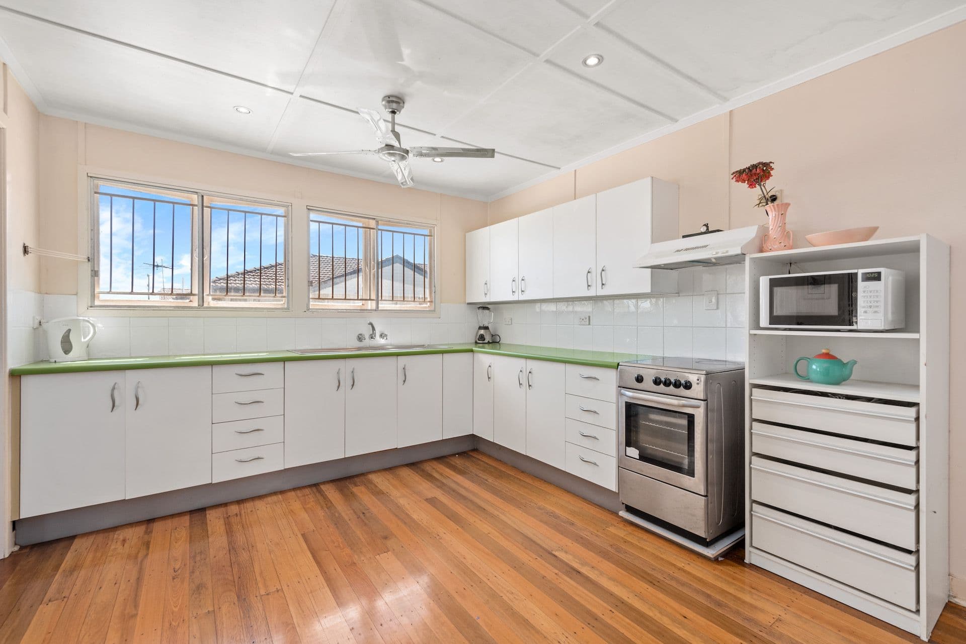 8 Houghton Avenue, Redcliffe, QLD, 4020, Redcliffe - Thumbnail 3