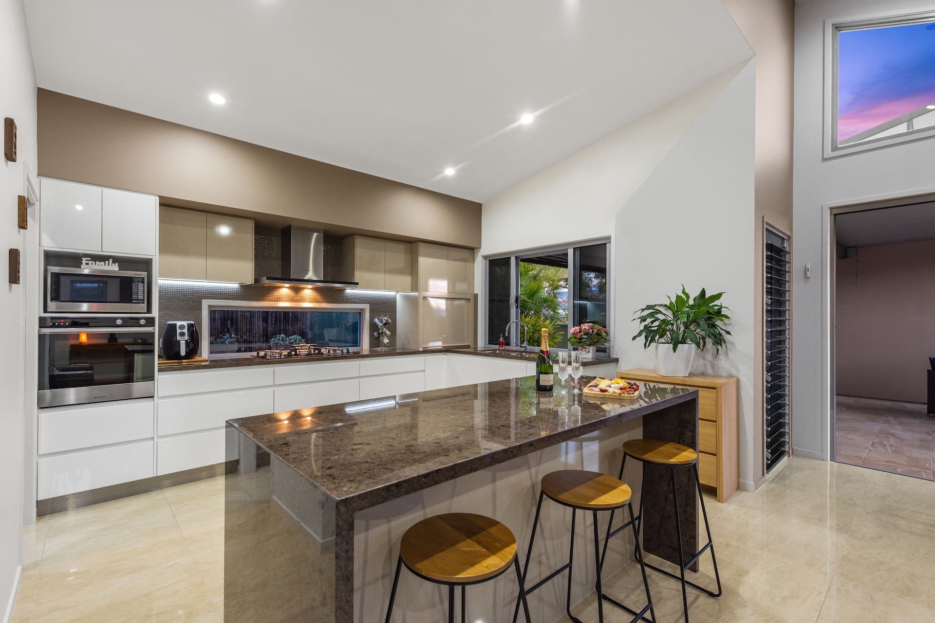 99-101 Landsborough Ave, Scarborough, QLD, 4020, Redcliffe - Thumbnail 4