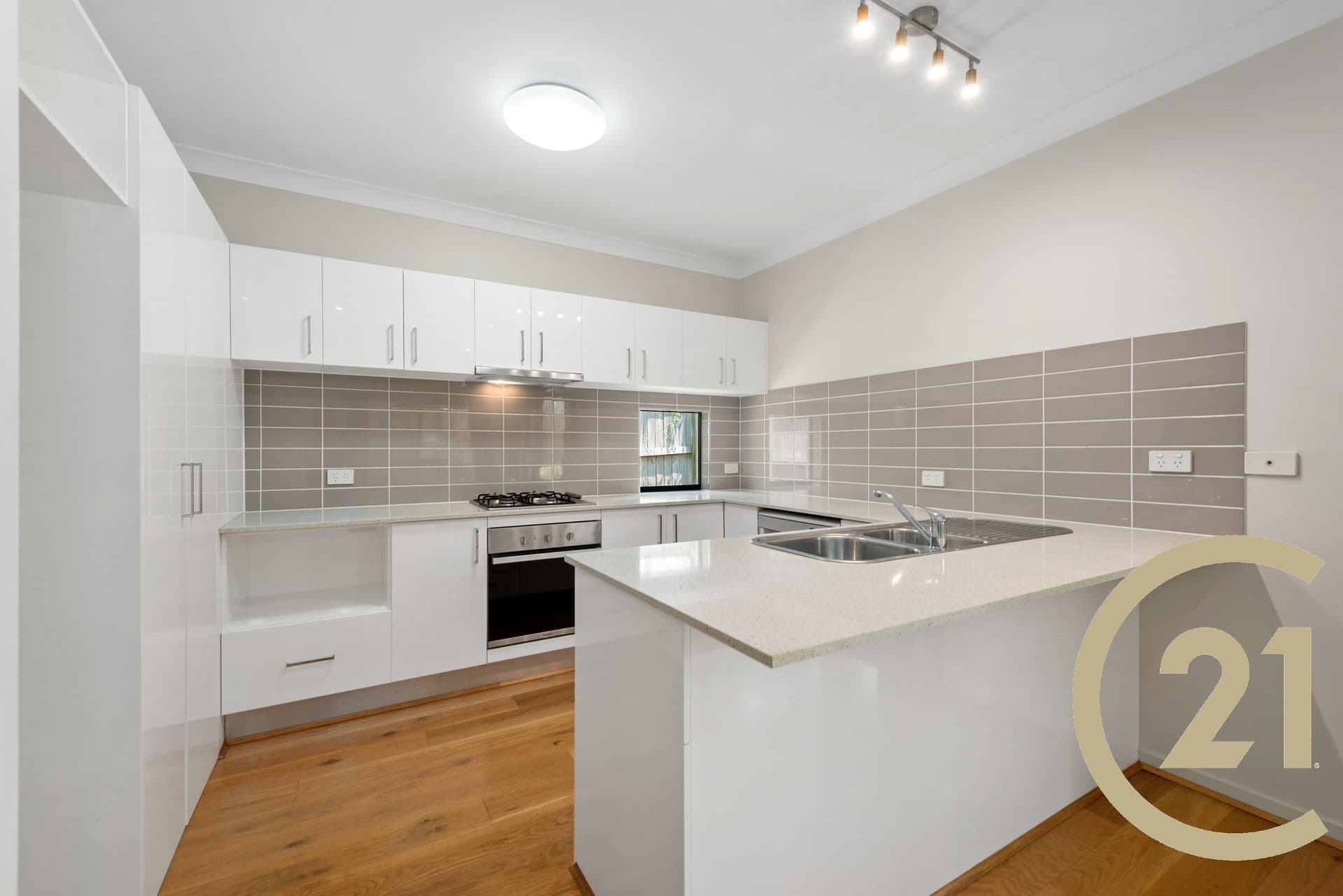 10 Shea Street, Scarborough, QLD, 4020, Scarborough - Thumbnail 7