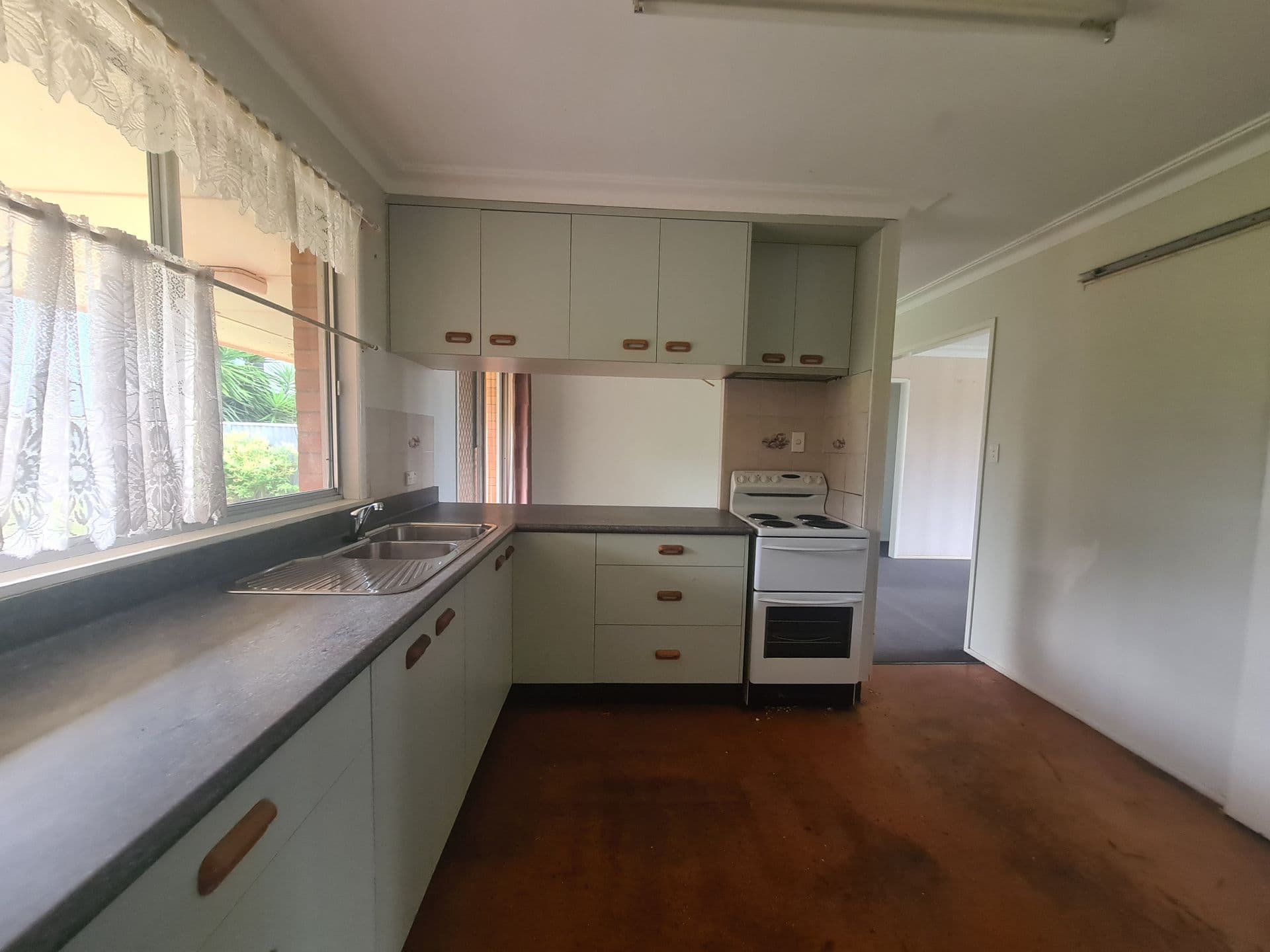 3 Hibiscus Avenue, Redcliffe, QLD, 4020, Redcliffe - Thumbnail 5