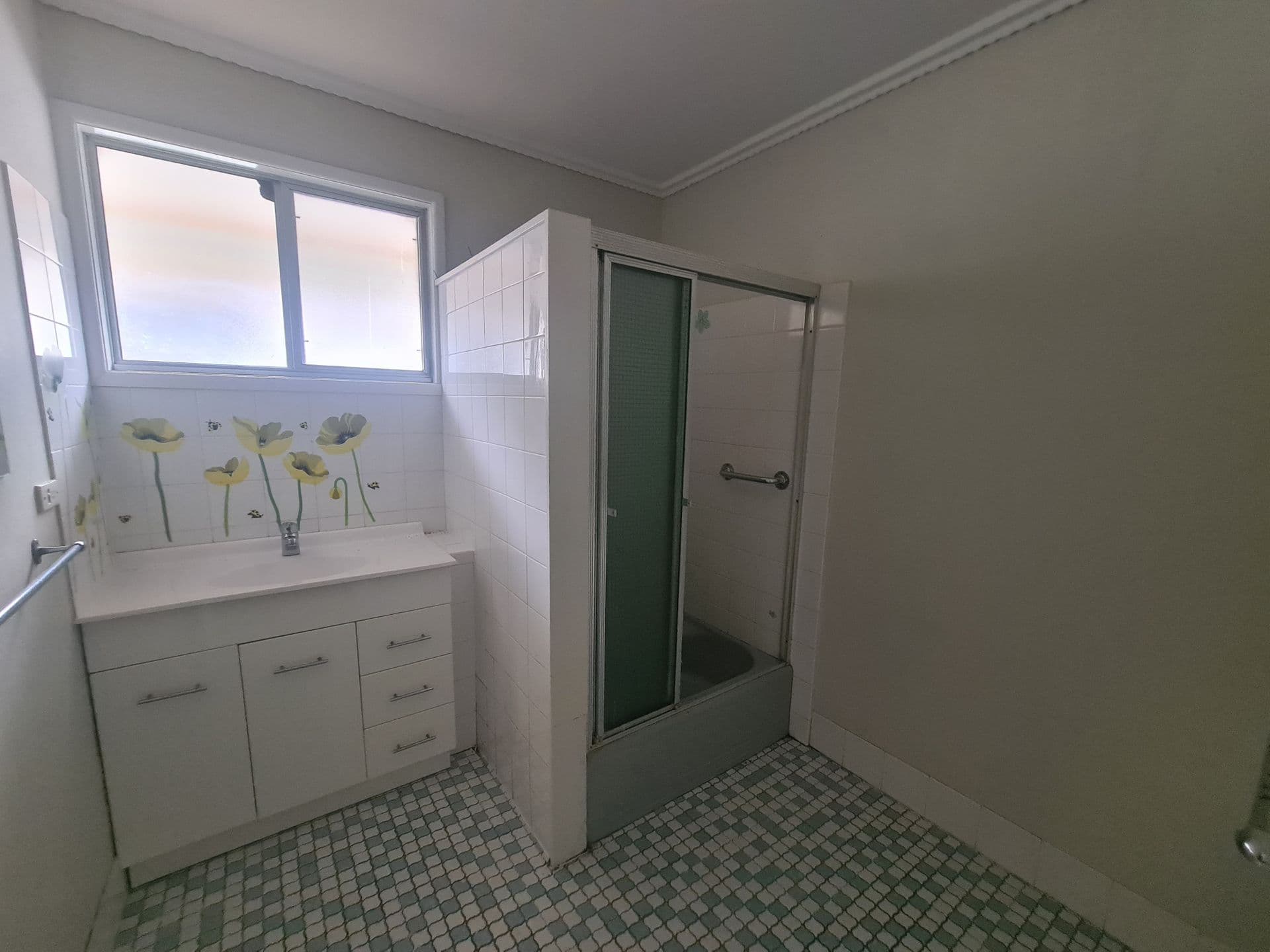 3 Hibiscus Avenue, Redcliffe, QLD, 4020, Redcliffe - Thumbnail 6