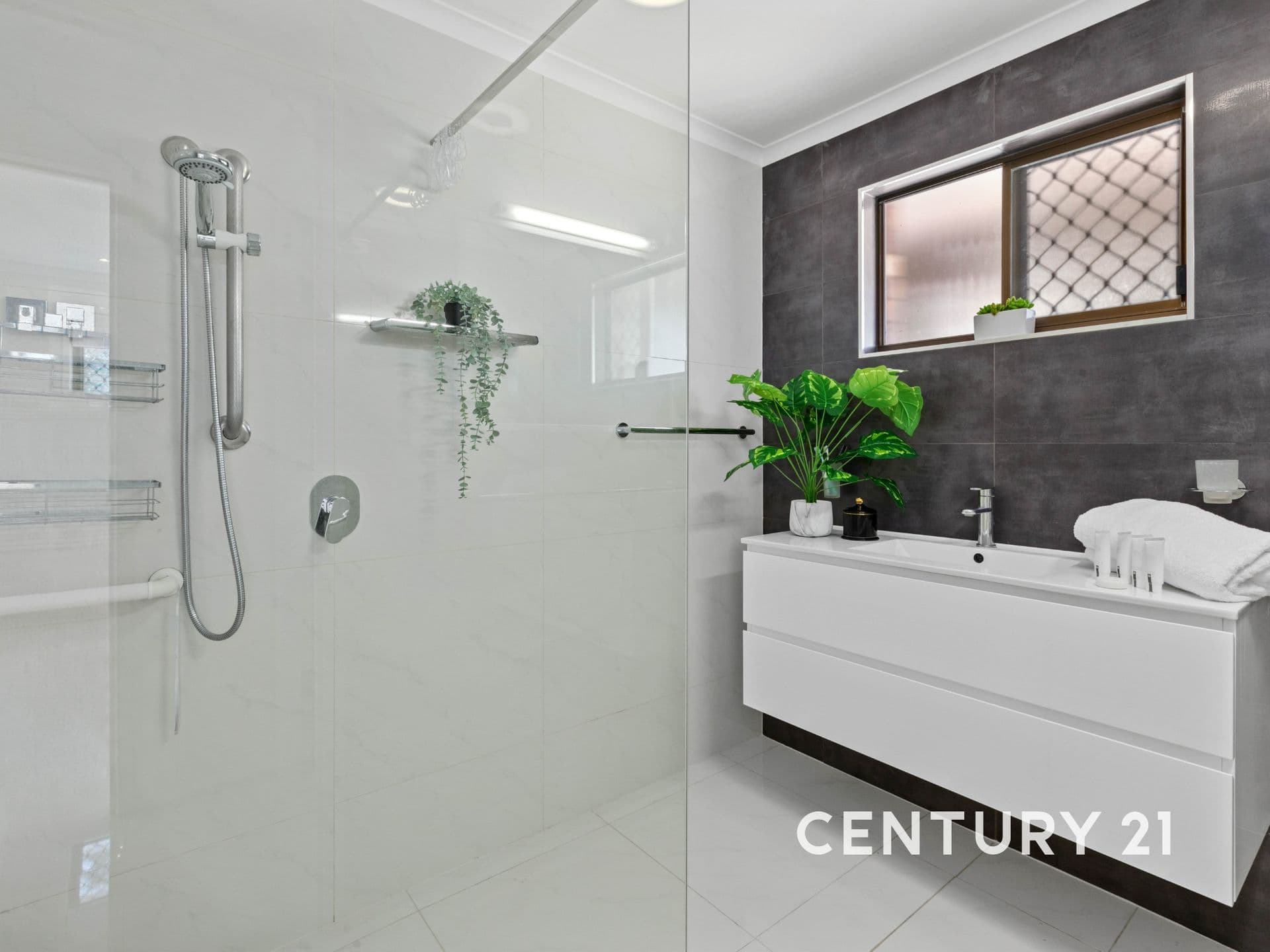 5 Harding Boulevard, Mount Warren Park, QLD, 4207, Mount Warren Park - Thumbnail 8
