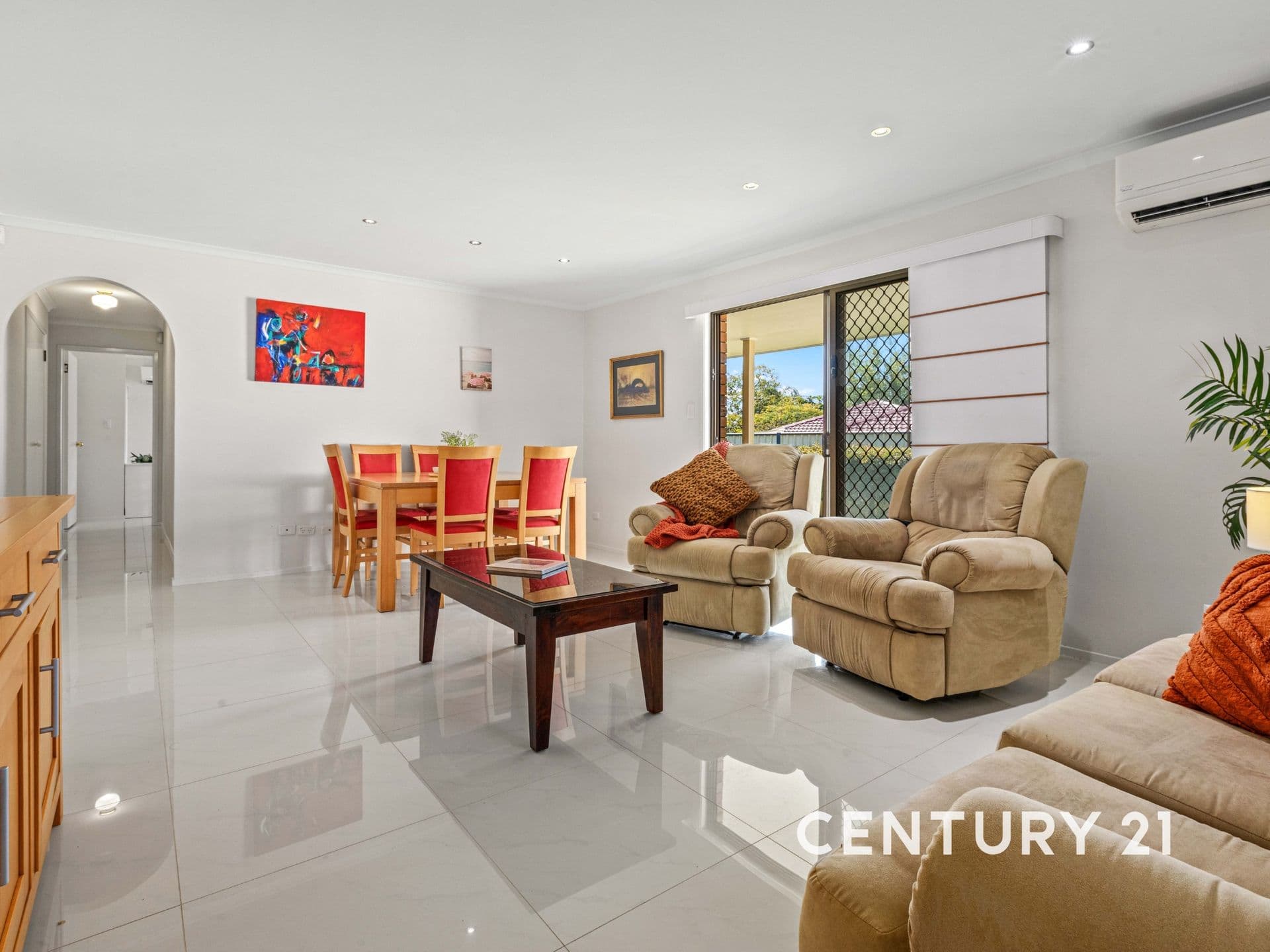 5 Harding Boulevard, Mount Warren Park, QLD, 4207, Mount Warren Park - Thumbnail 2