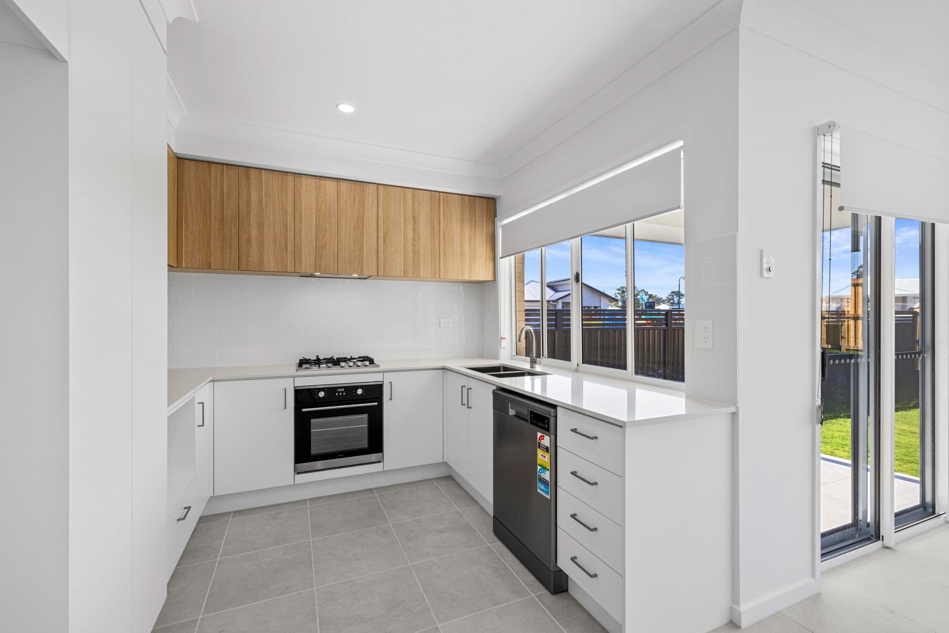 33 Moreton Parade, Morayfield, QLD, 4506, Morayfield - Thumbnail 3