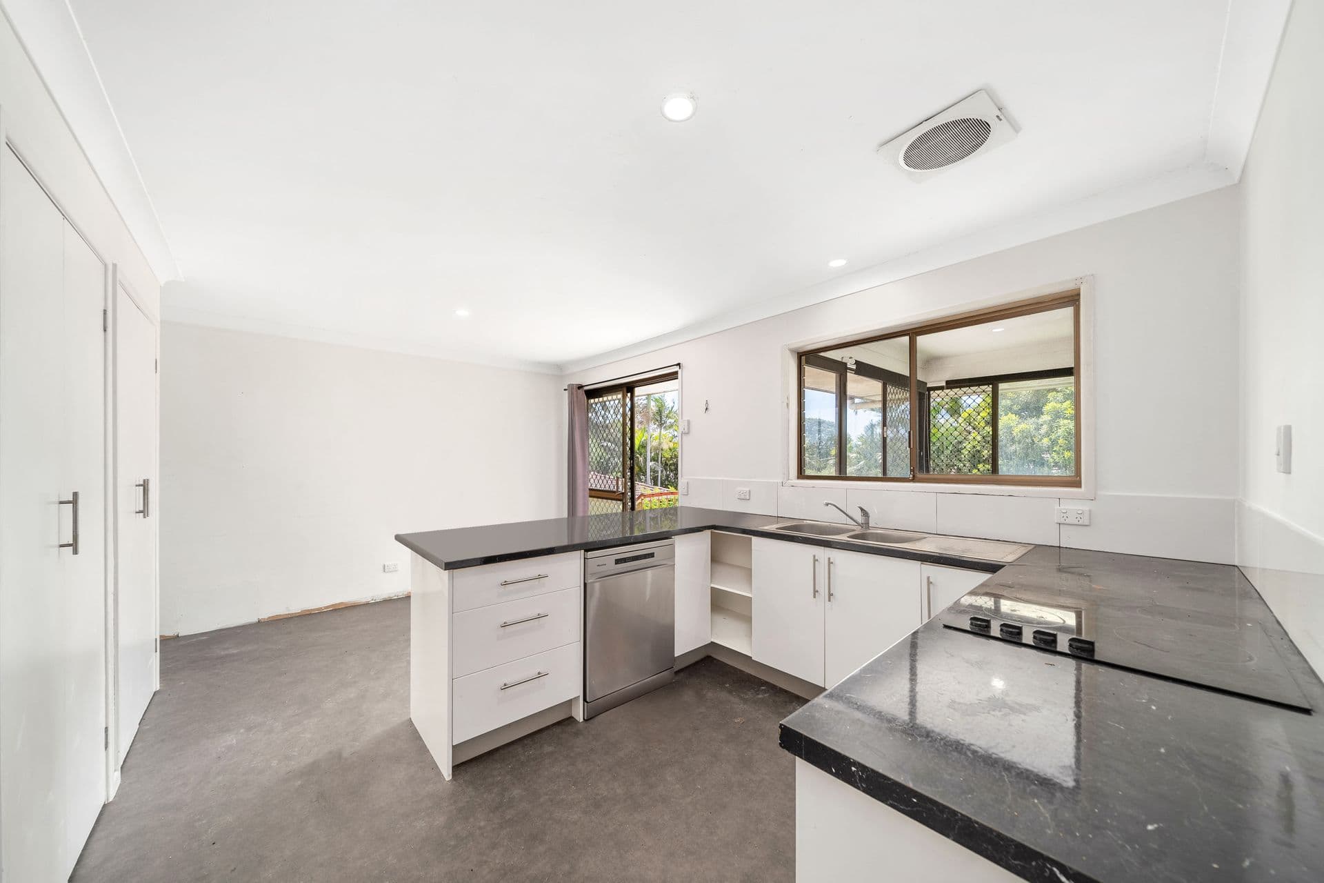 46 Dayboro Road, Petrie, QLD, 4502, Petrie - Thumbnail 7