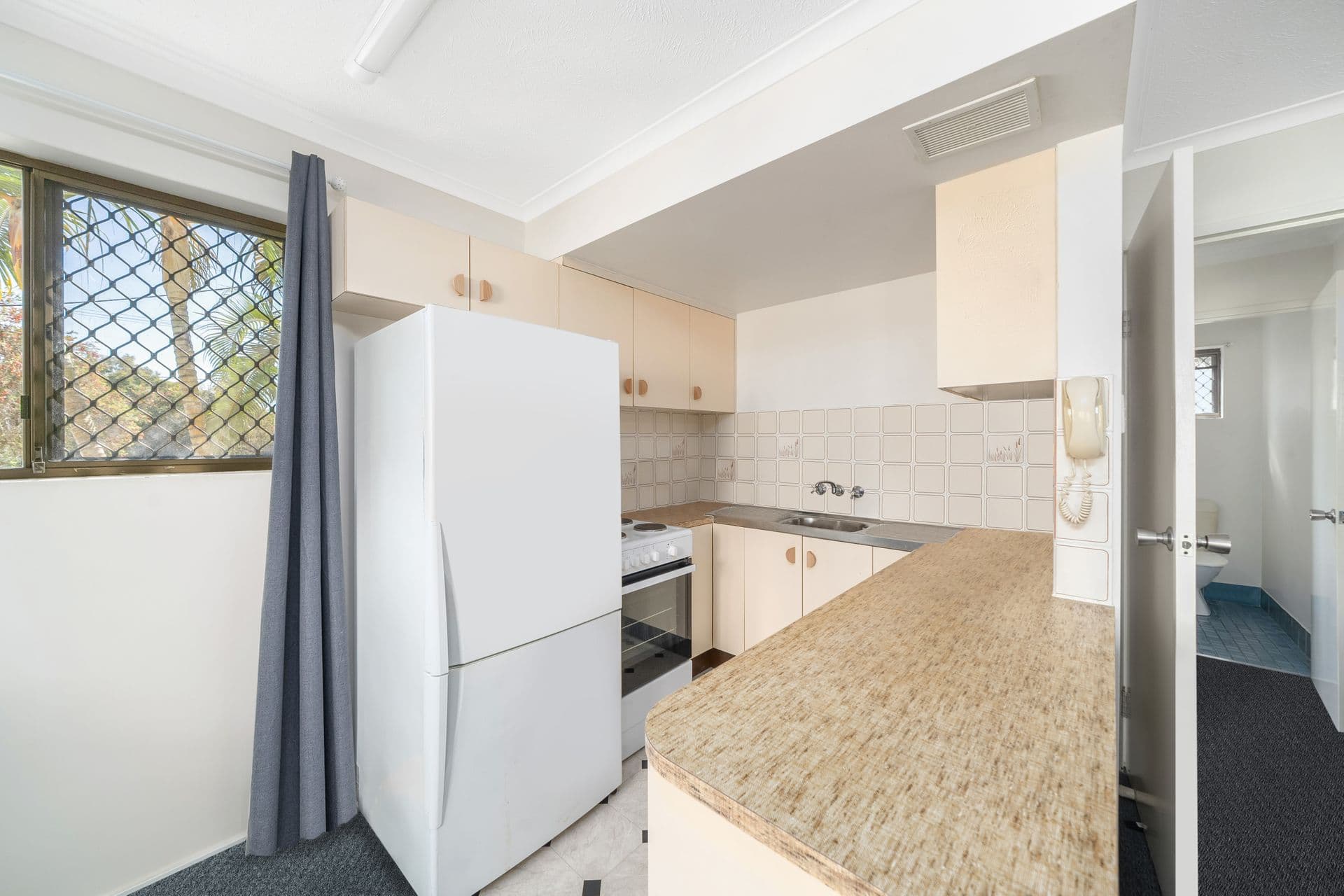 1/7 Henry Street, Redcliffe, QLD, 4020, Redcliffe - Thumbnail 4