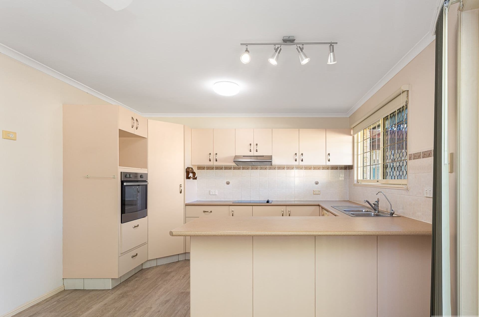 1/49 John Street, Redcliffe, QLD, 4020, Redcliffe - Thumbnail 5