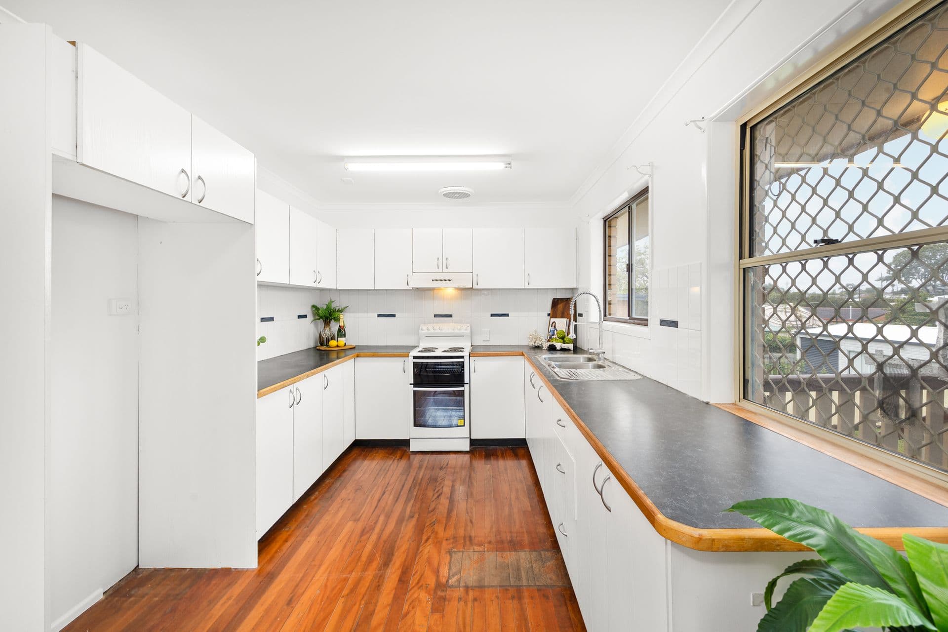 2 Sportsground Street, Redcliffe, QLD, 4020, Redcliffe - Thumbnail 4