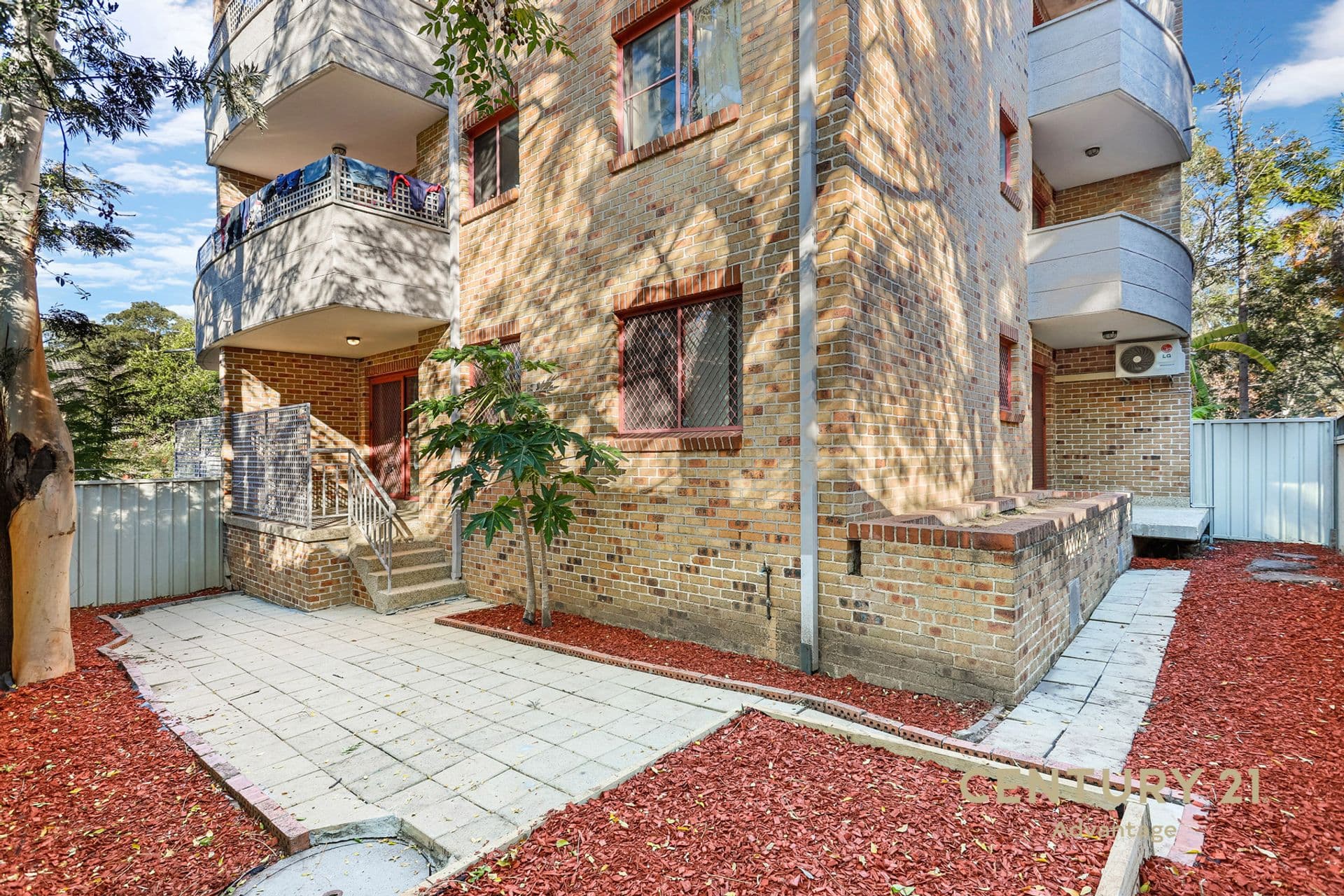 2/9-11 Bailey Street, Westmead, NSW, 2145, Westmead - Thumbnail 2