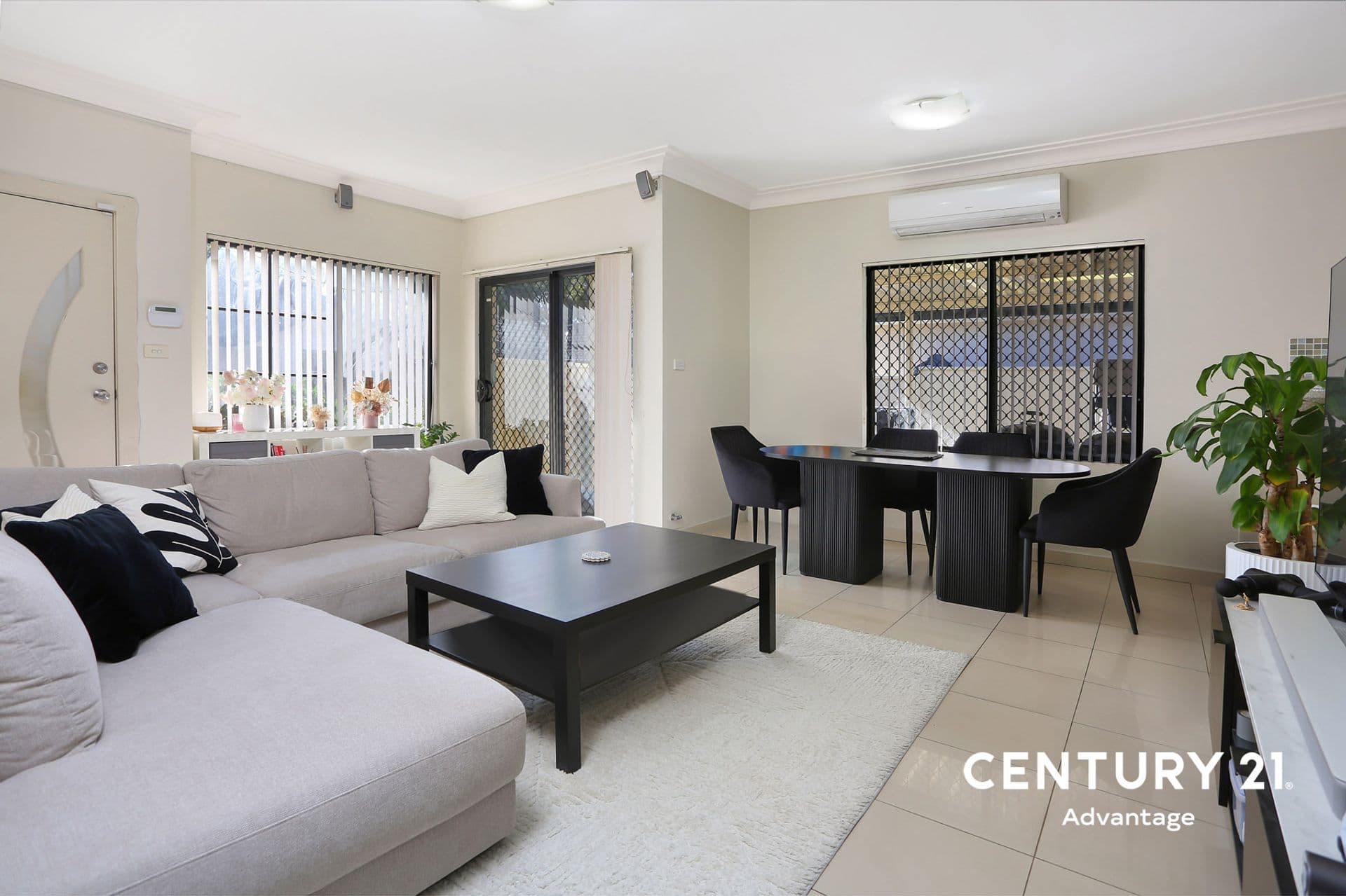 10/18 Magowar Road, Pendle Hill, NSW, 2145, Pendle Hill - Thumbnail 2