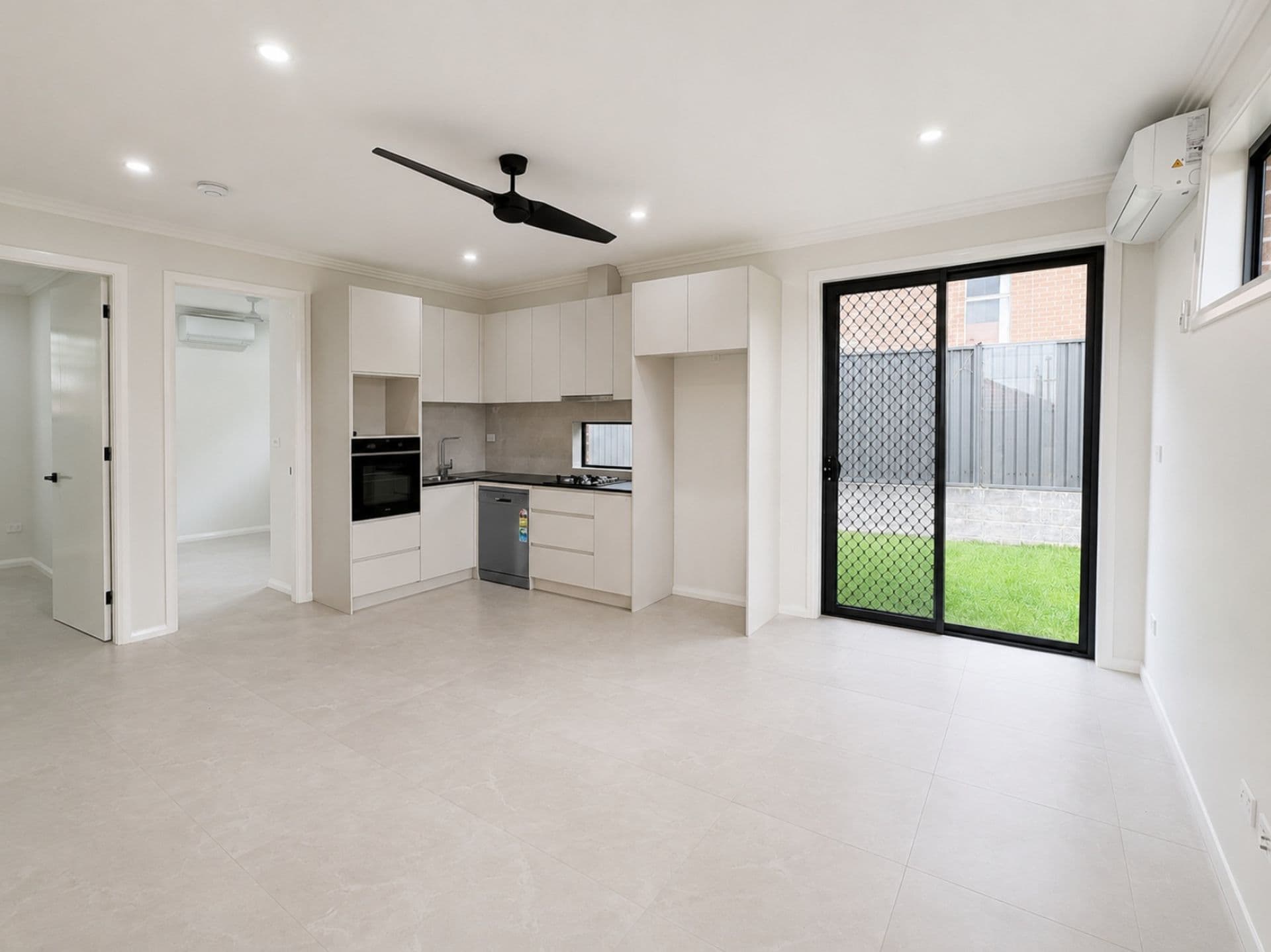 16A Fraser Street, Westmead, NSW, 2145, Westmead - Thumbnail 2
