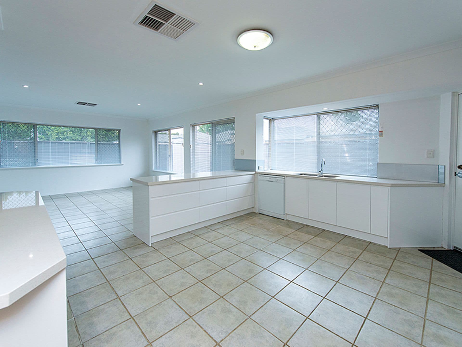 4/55 Archer Street, Carlisle, WA, 6101, Carlisle - Thumbnail 3