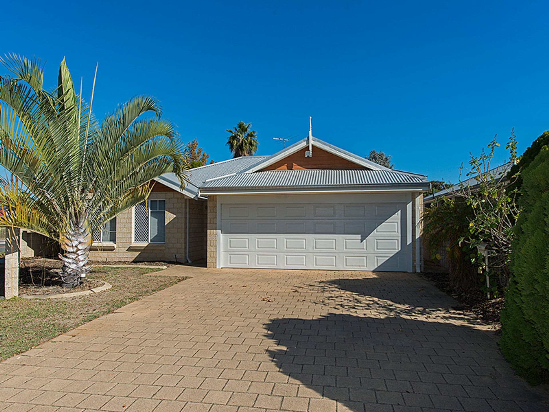 19 Grantham Place, Carlisle, WA, 6101, Carlisle - Image 1