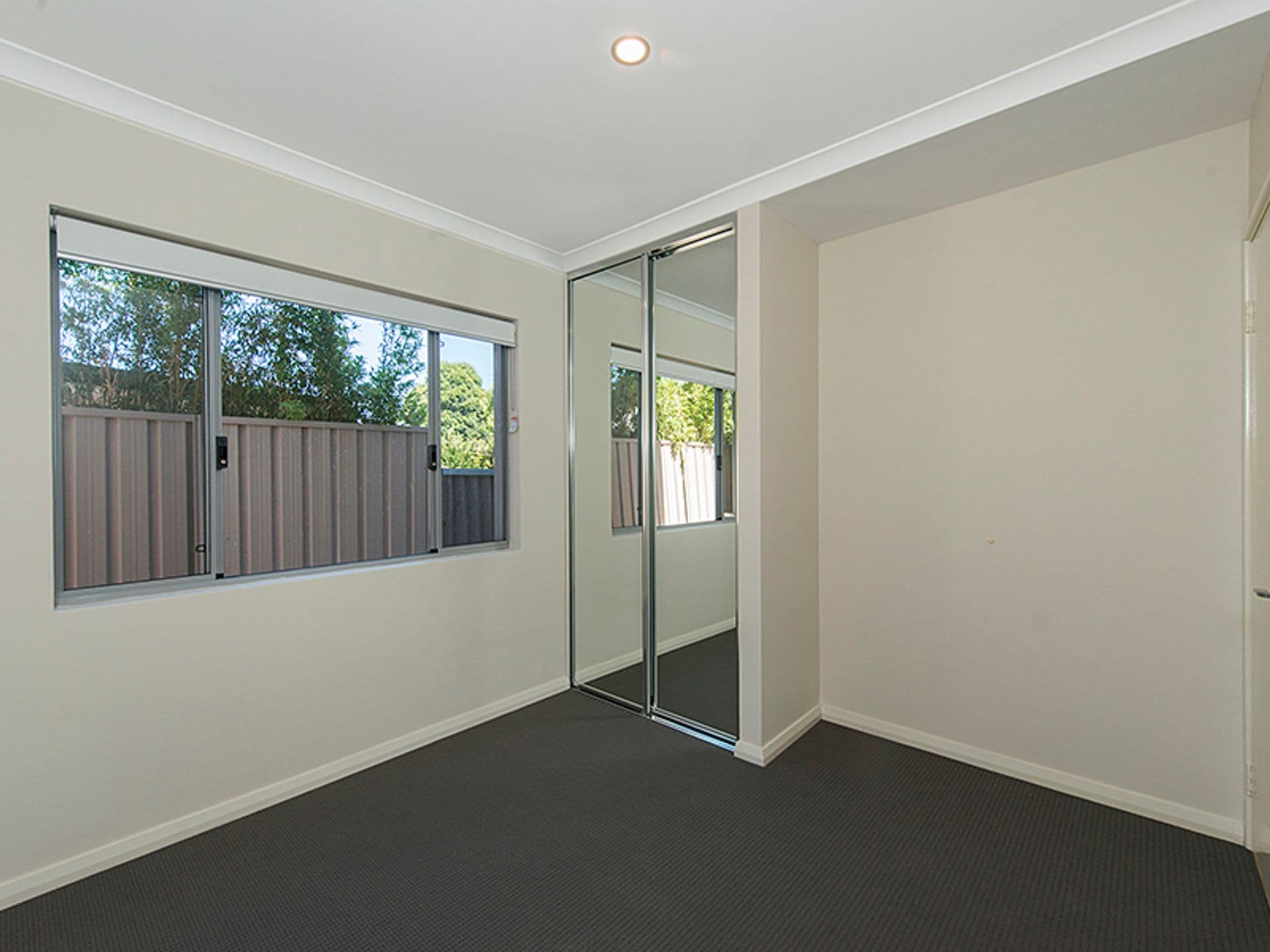 3/358 Hardey Road, Cloverdale, WA, 6105, Cloverdale - Thumbnail 3