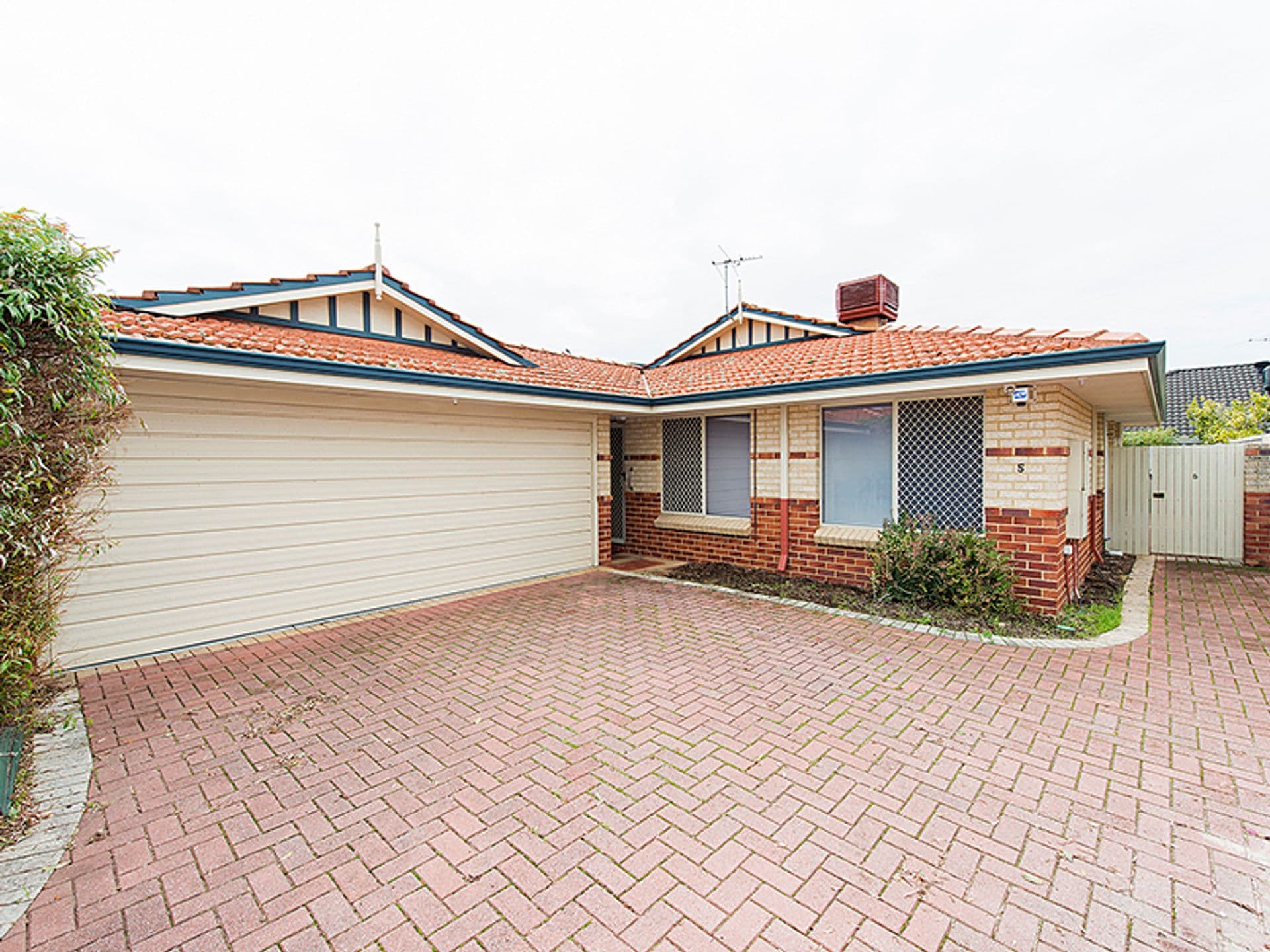 5/5 Pearl Road, Cloverdale, WA, 6105, Cloverdale - Thumbnail 2
