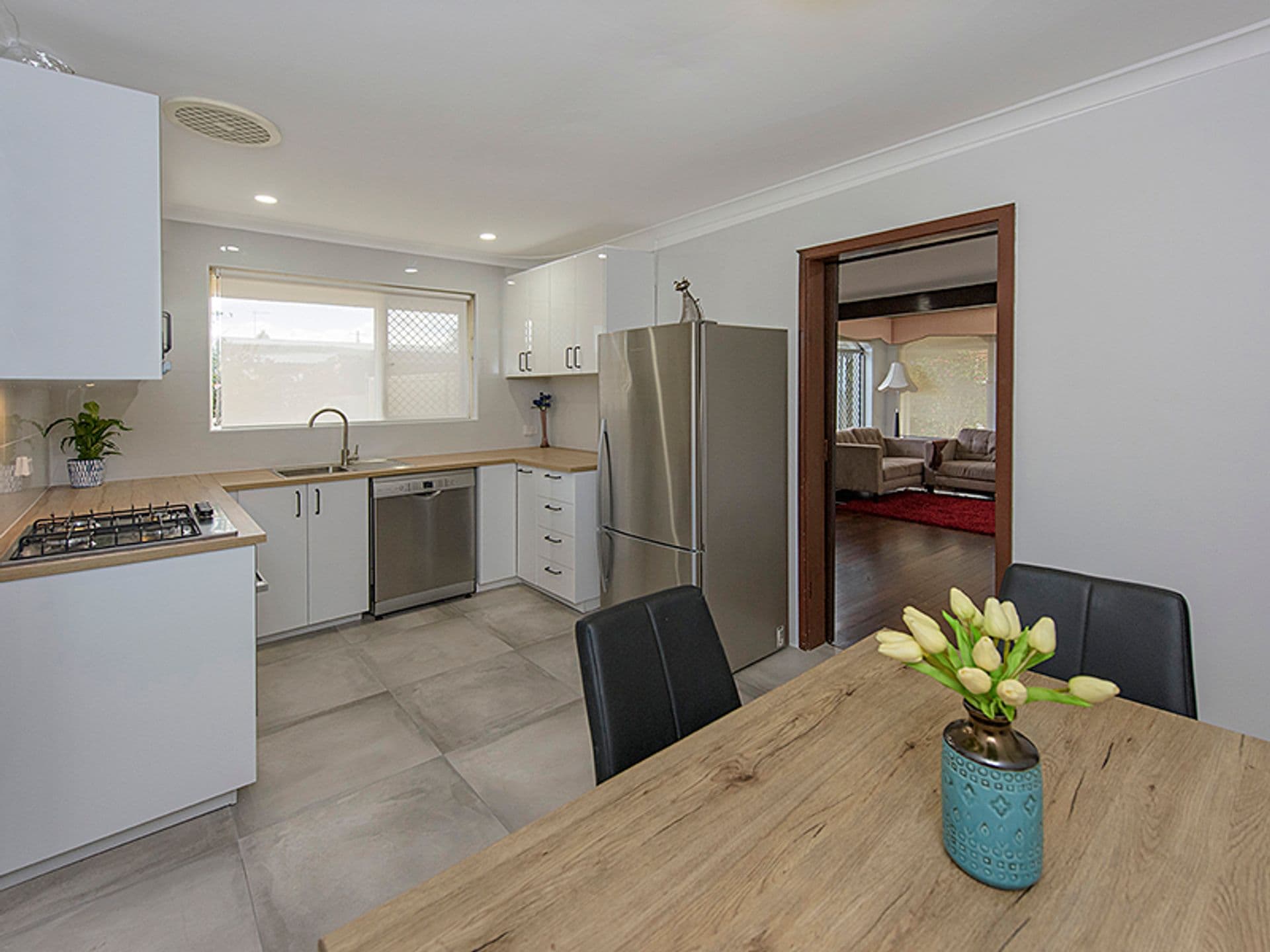 2/104 Ford Street, Ivanhoe, Ivanhoe - Image 1