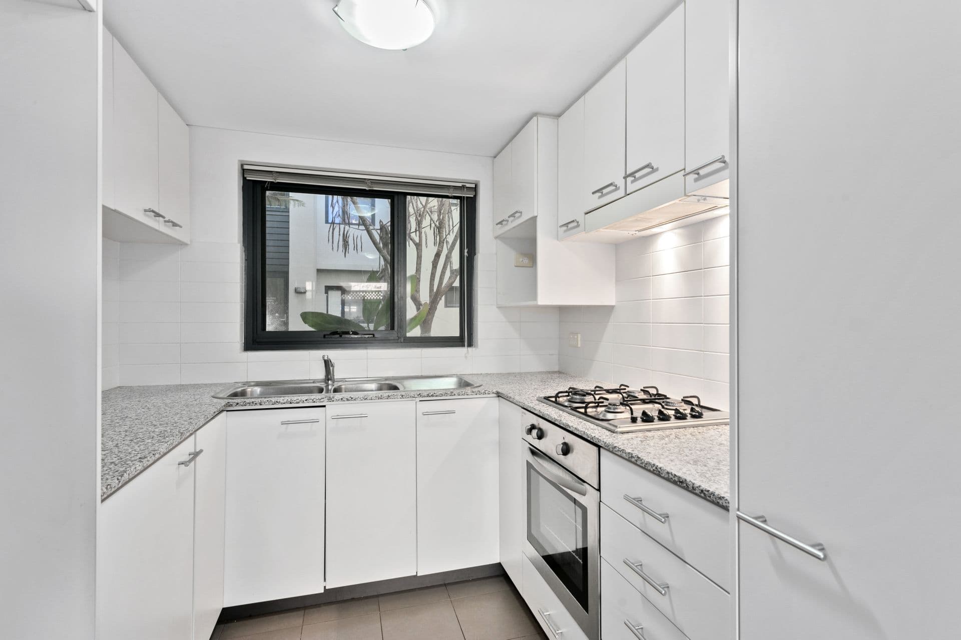 6/392 Stirling Highway, Claremont, WA, 6010, Claremont - Thumbnail 2