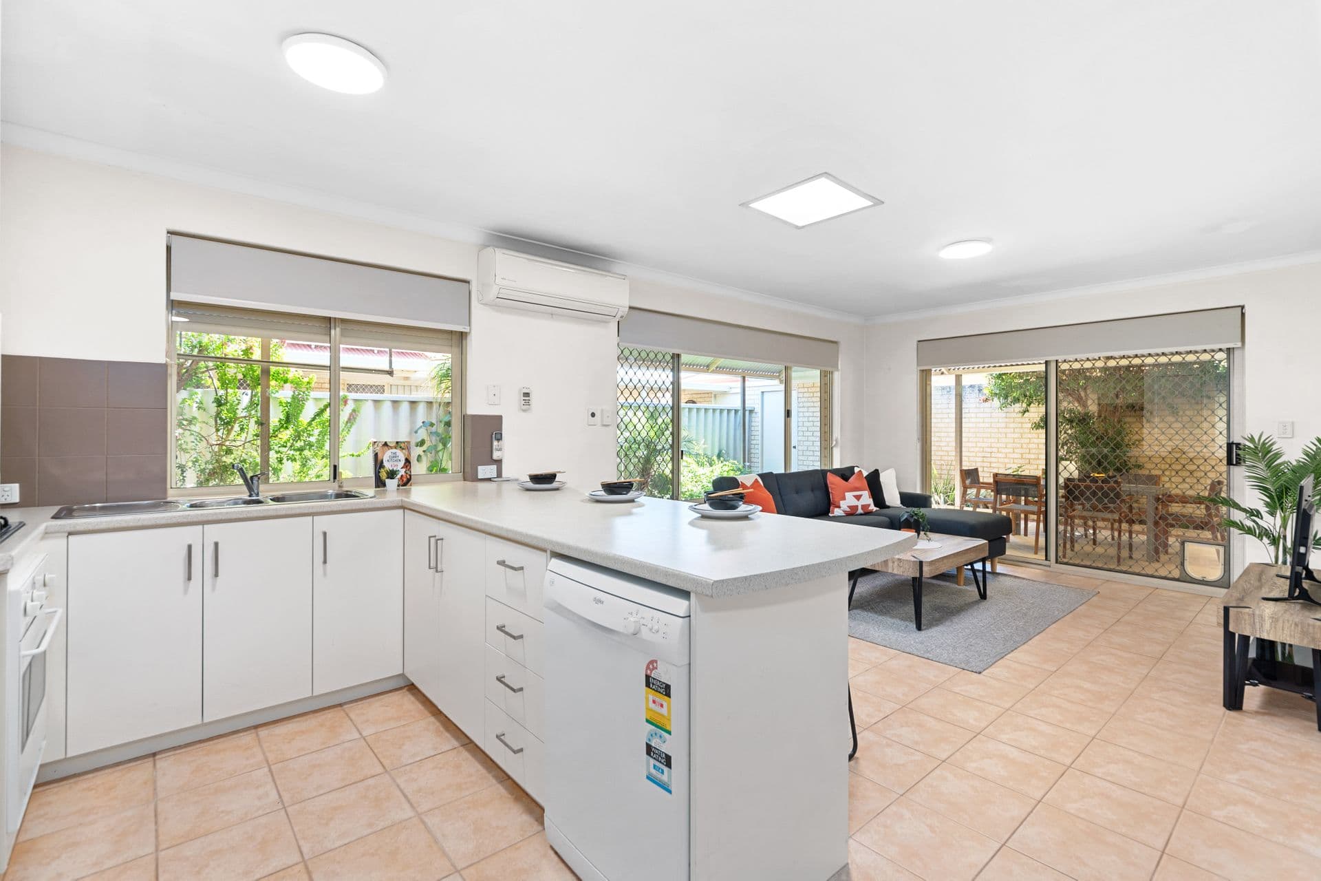 4/55 Archer Street, Carlisle, WA, 6101, Carlisle - Thumbnail 2