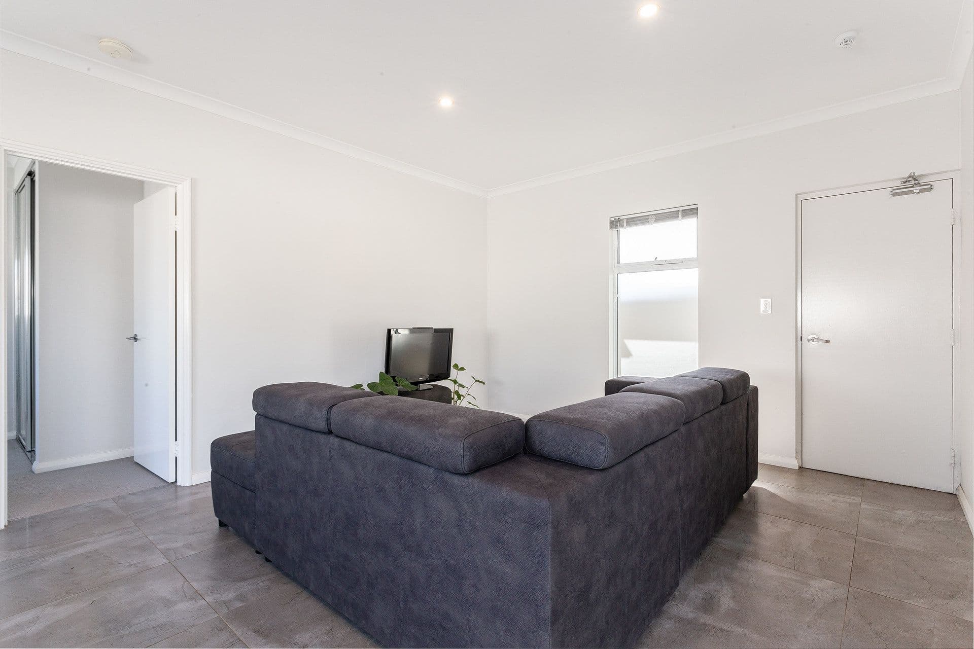 6/57 McGlinn Way, Cloverdale, WA, 6105, Cloverdale - Thumbnail 5