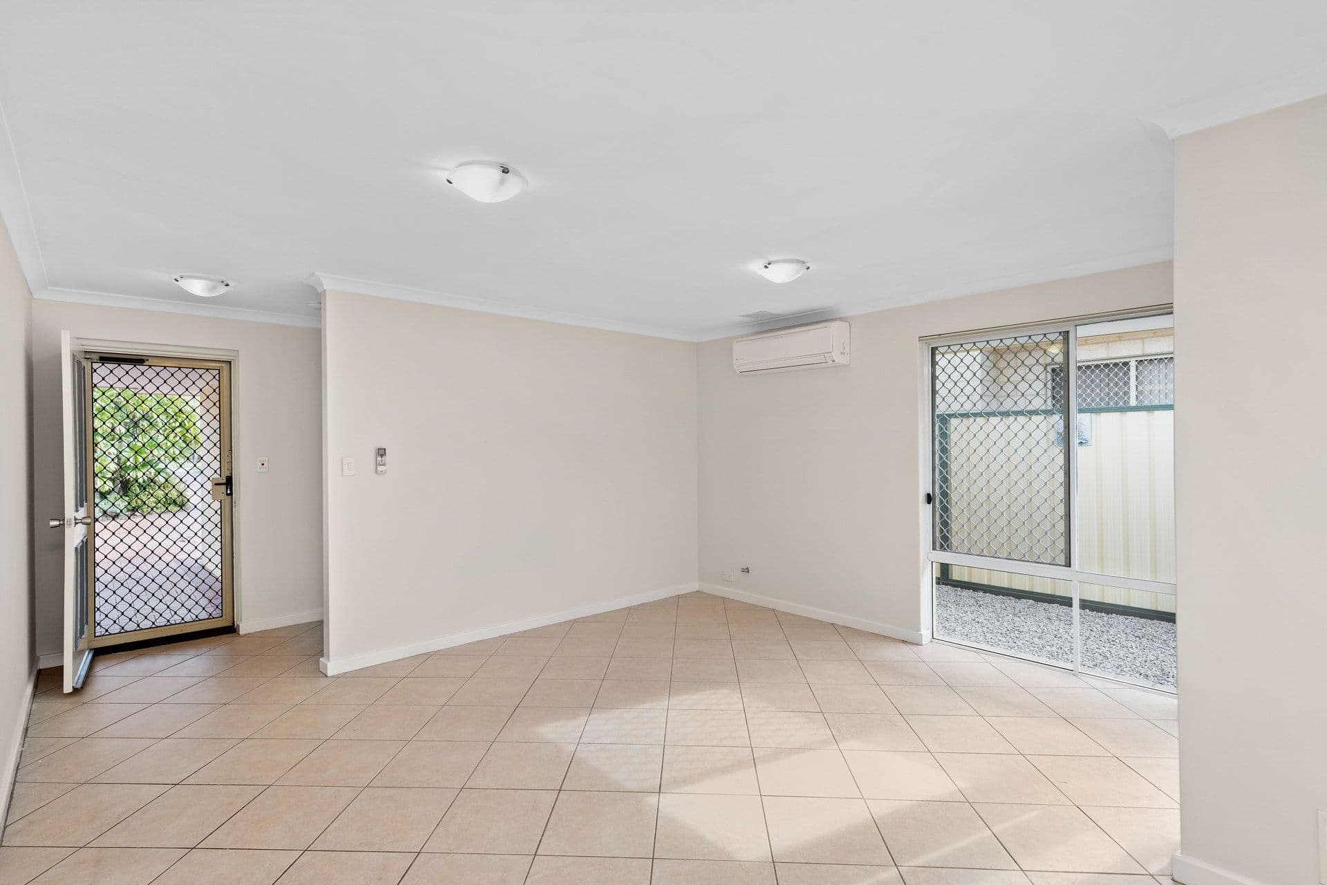 3/363 Daly Street, Cloverdale, WA, 6105, Cloverdale - Thumbnail 3